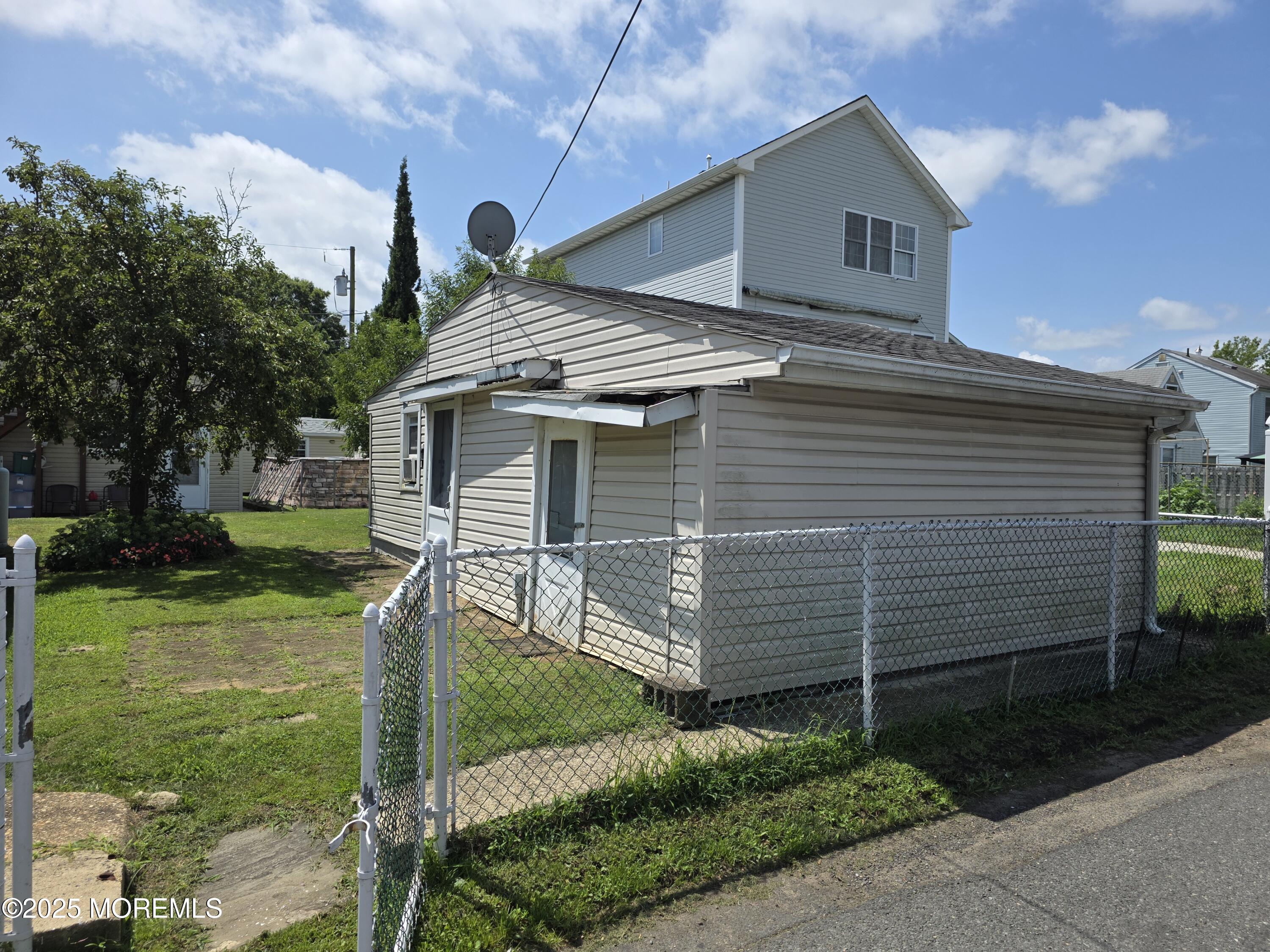 127 7th Street