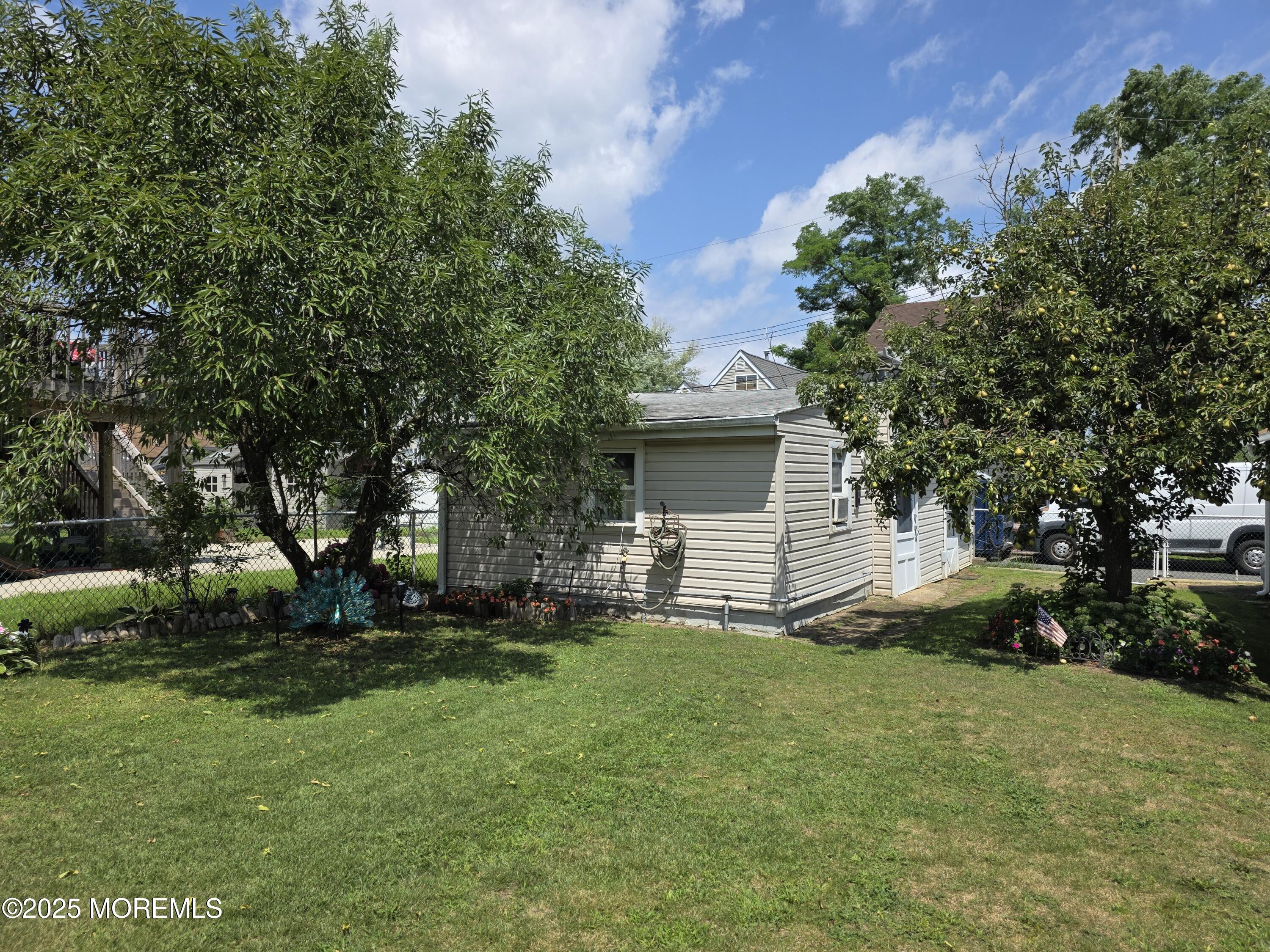 127 7th Street