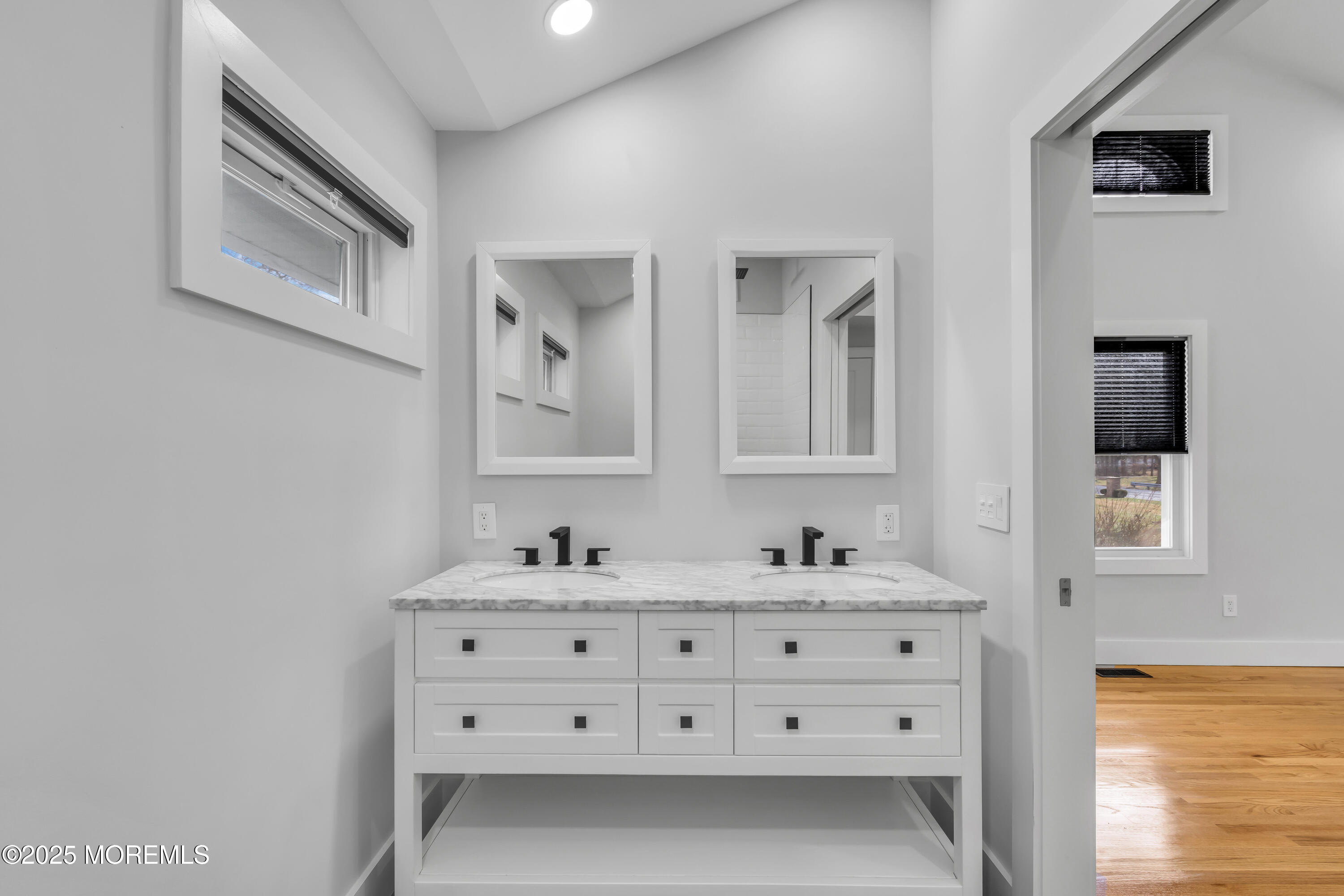 142 Freehold Road, Manalapan, New Jersey image 18