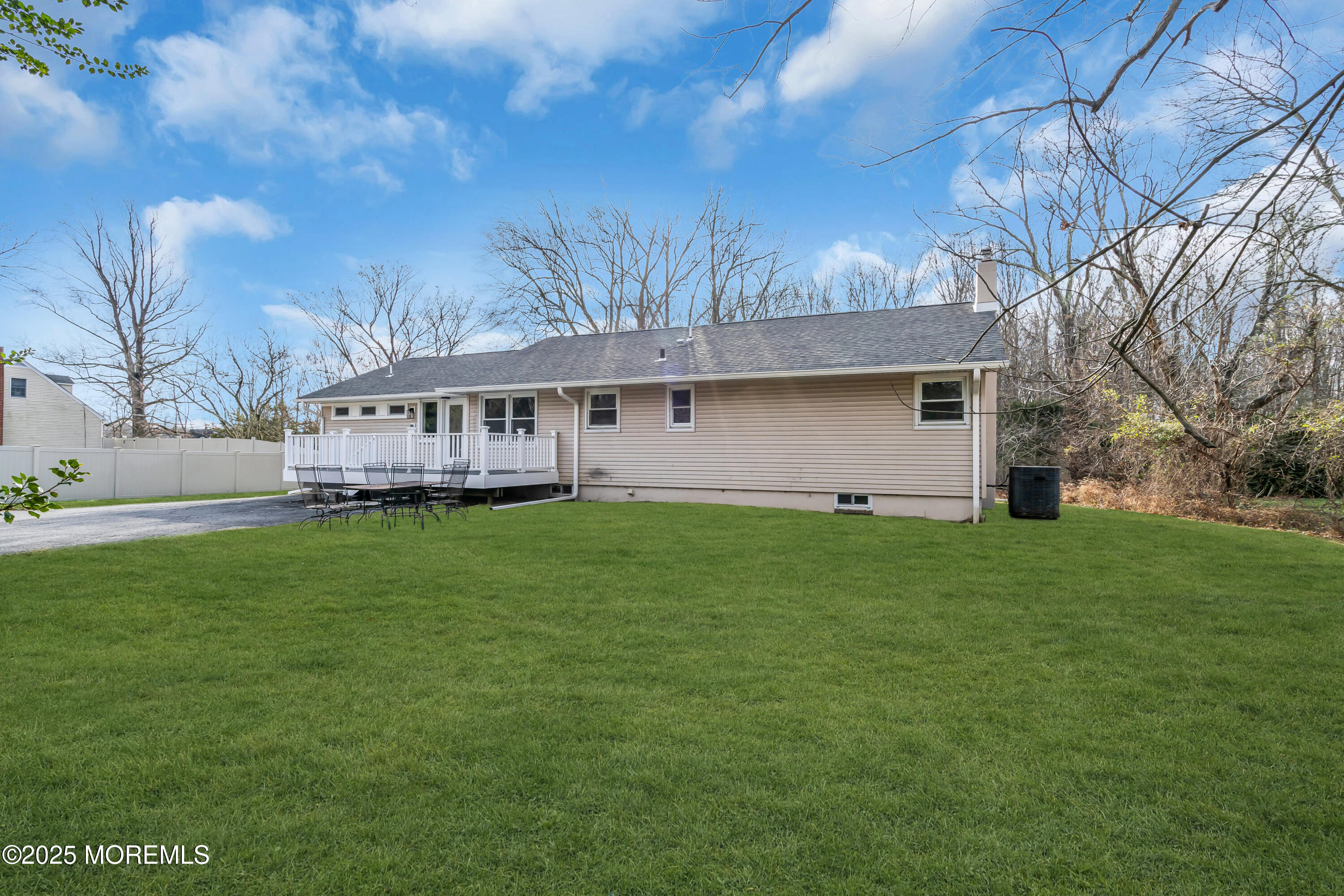 142 Freehold Road, Manalapan, New Jersey image 33