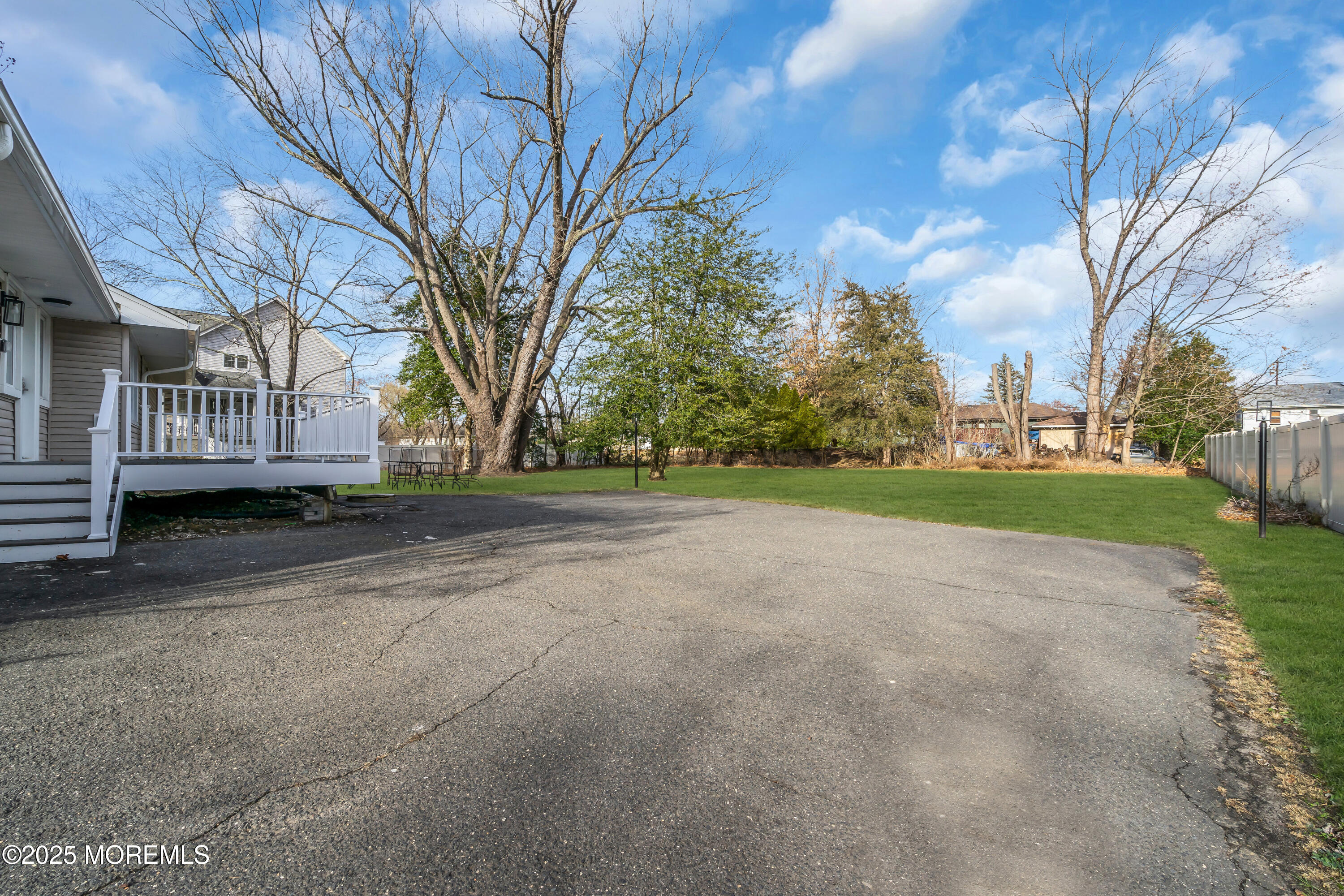 142 Freehold Road, Manalapan, New Jersey image 34