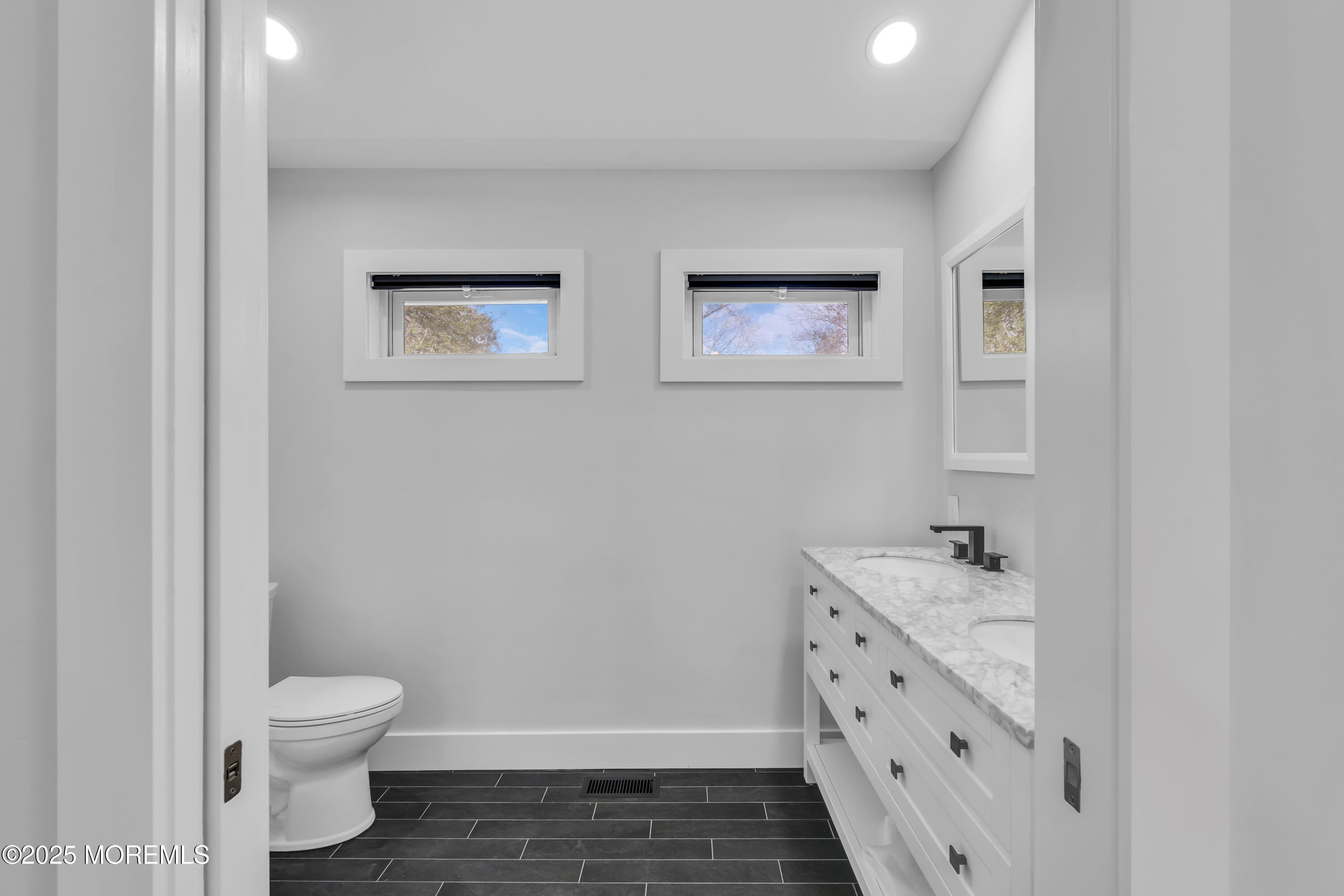 142 Freehold Road, Manalapan, New Jersey image 17