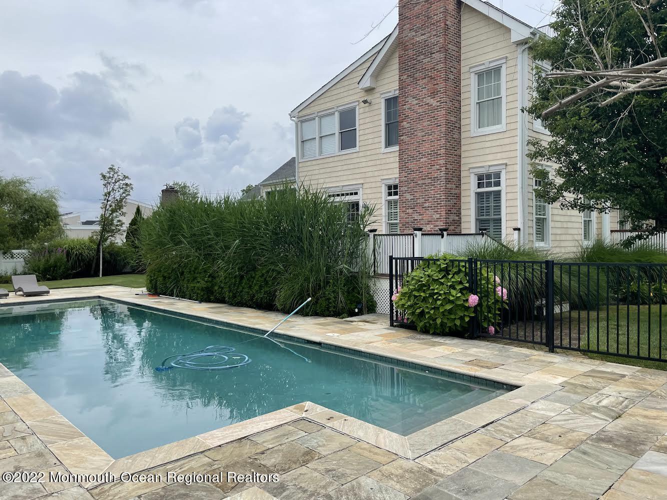 18 Riverdale Avenue SUMMER