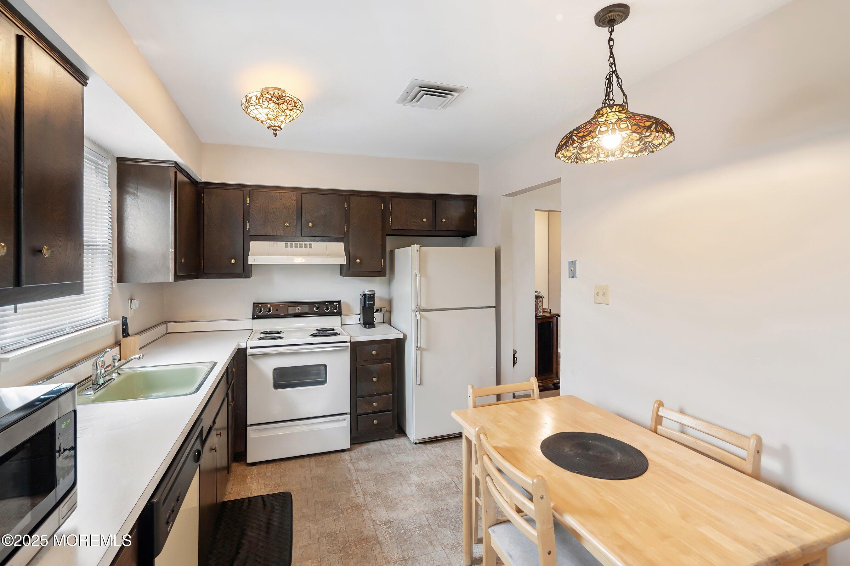 124 Blake Circle, Brick, New Jersey image 13