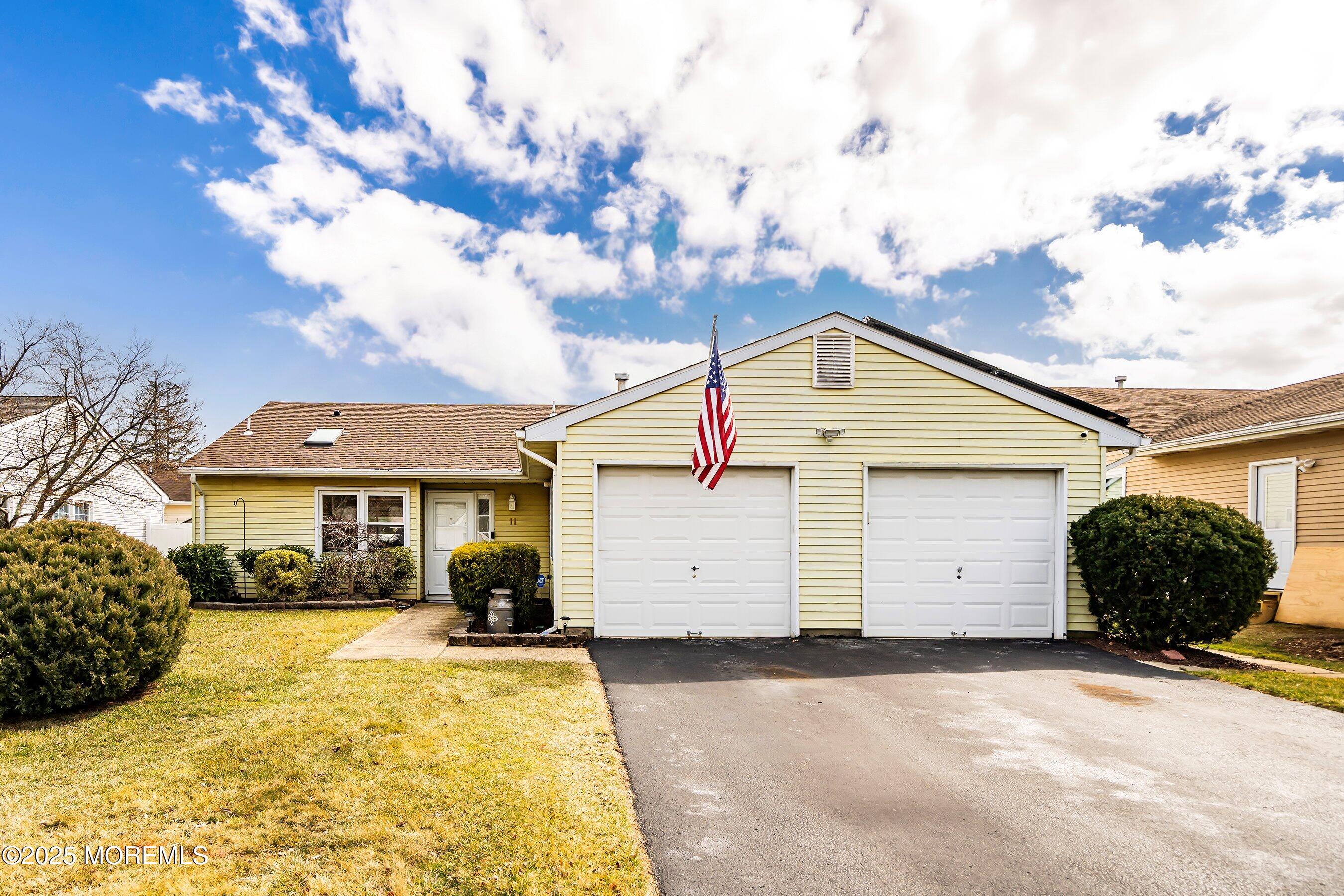 11 Long Road, Freehold, New Jersey image 1