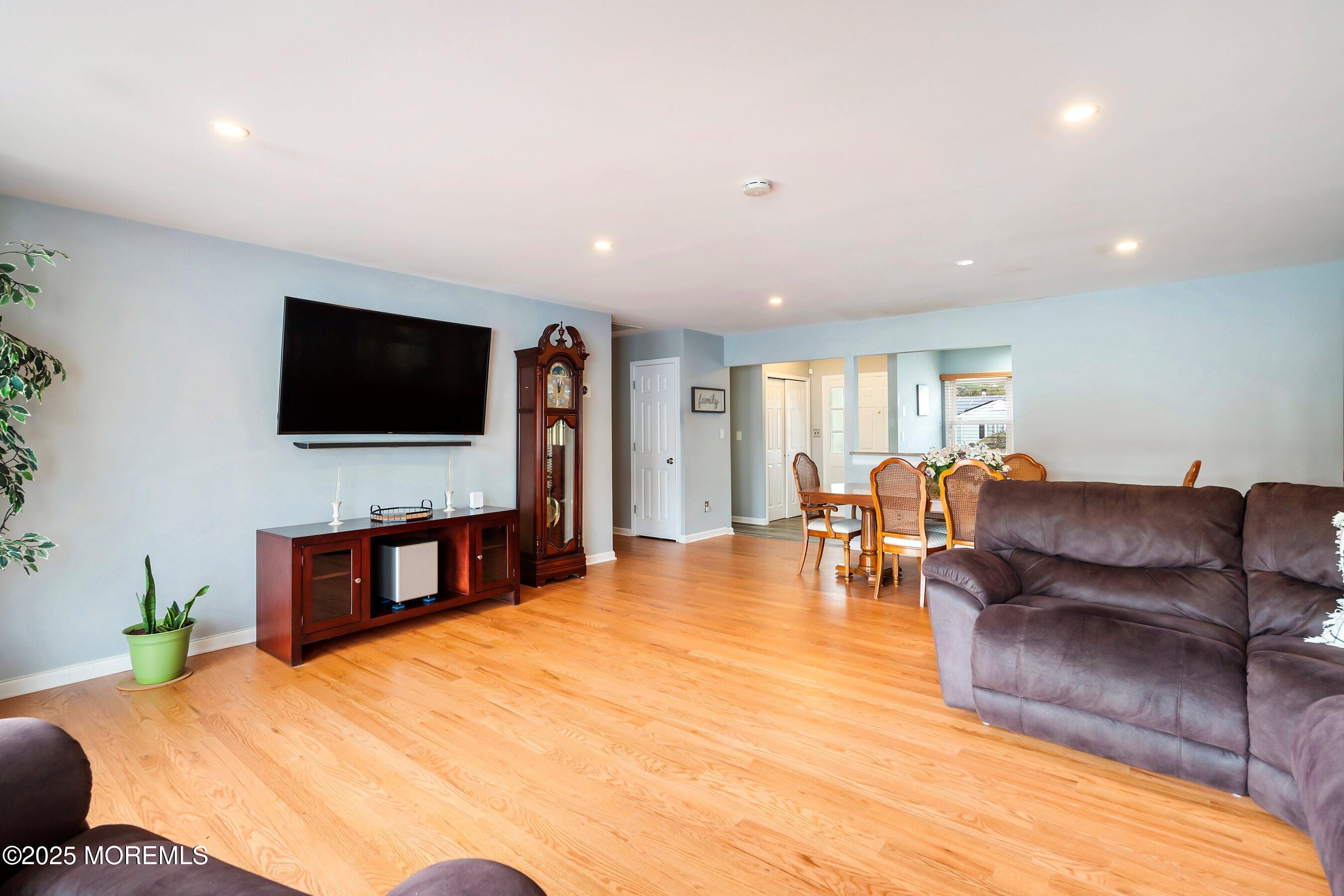 11 Long Road, Freehold, New Jersey image 15