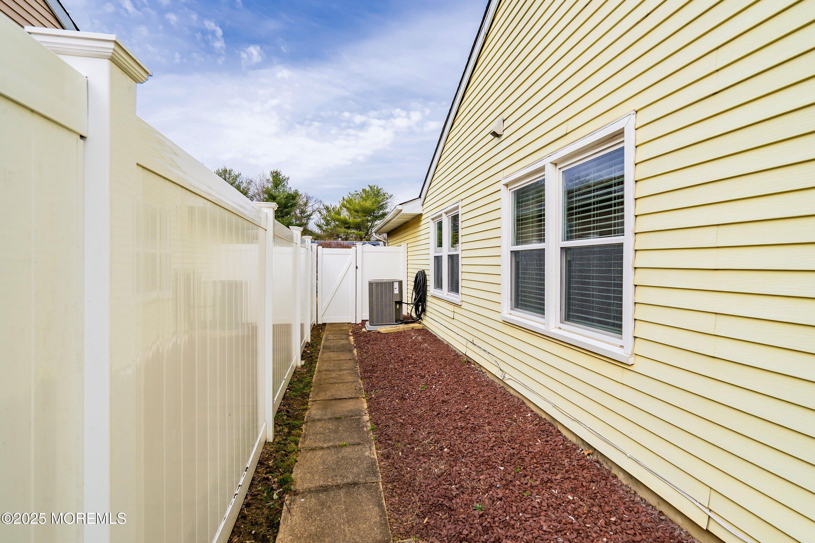 11 Long Road, Freehold, New Jersey image 25