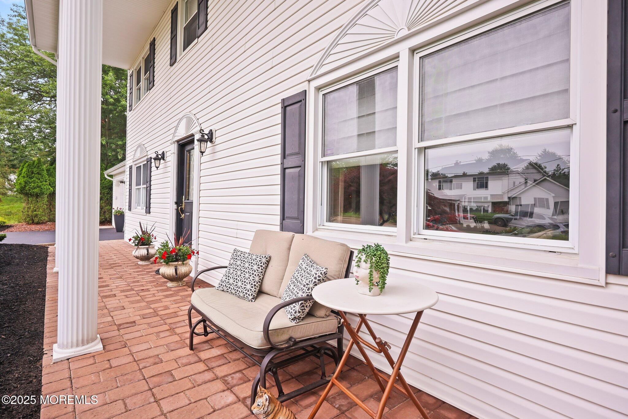 4 Lake Louise Road