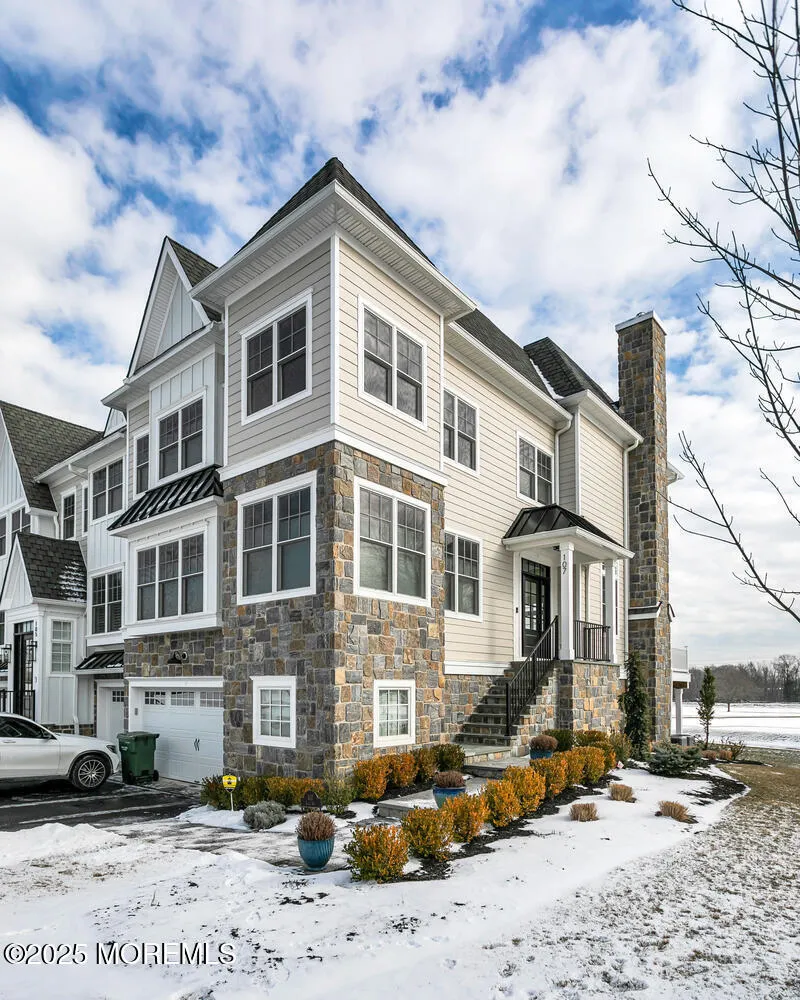 Eatontown, New Jersey 07724, United States, 3 Bedrooms Bedrooms, ,4 BathroomsBathrooms,Residential,Active,4160