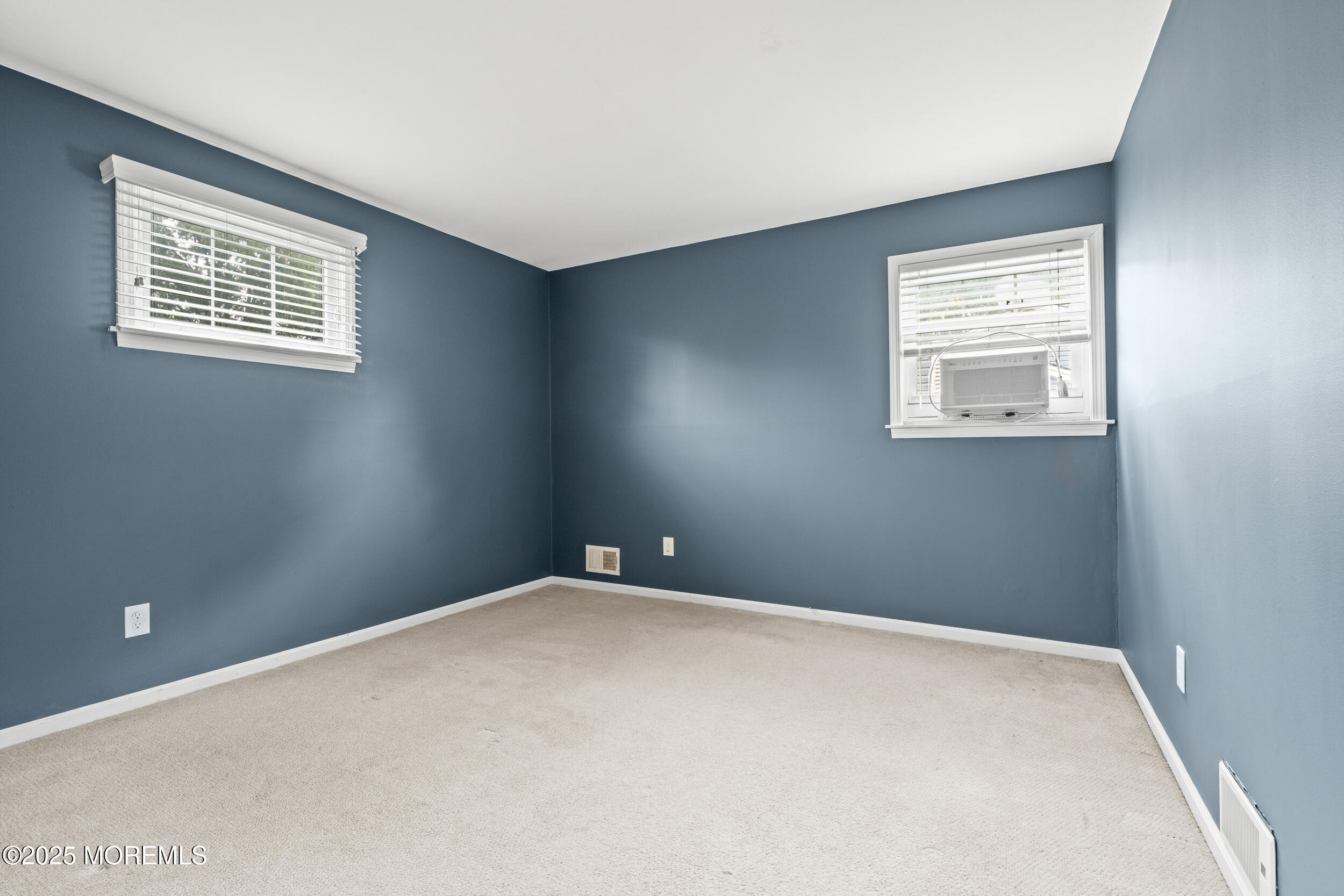 183 Crestview Drive, Middletown, New Jersey image 16