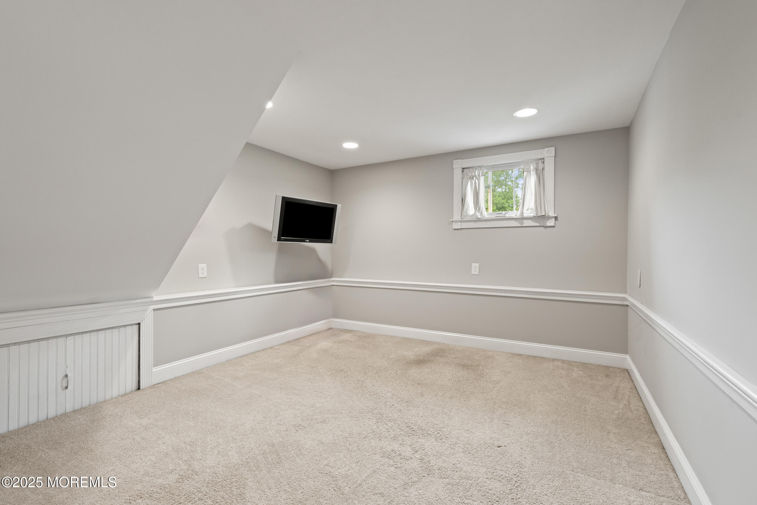 183 Crestview Drive, Middletown, New Jersey image 9
