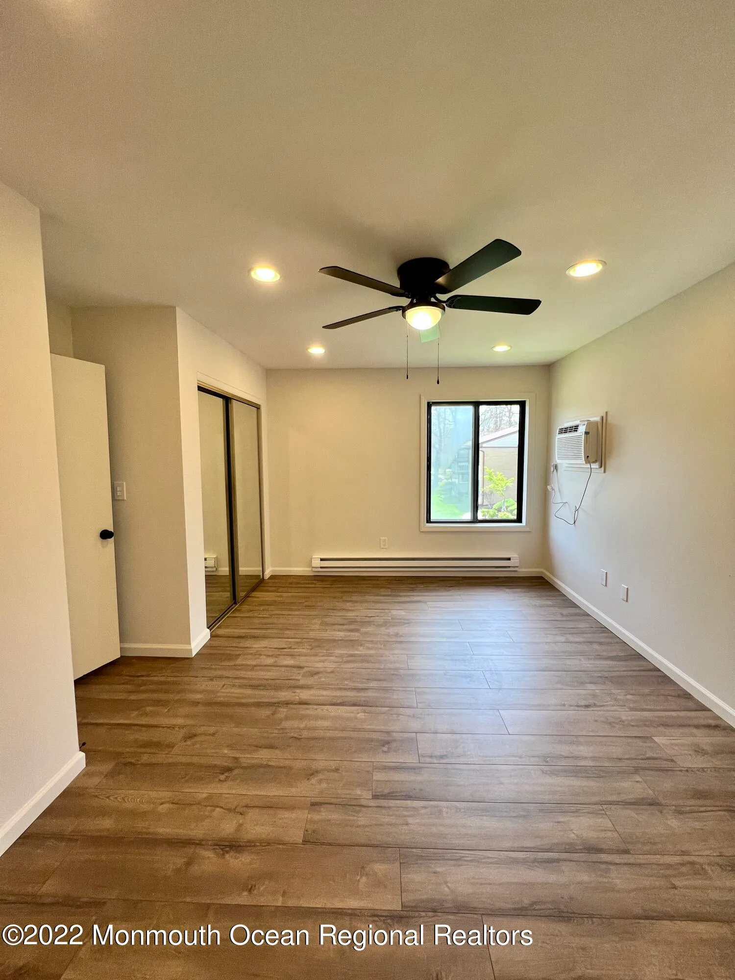 Manalapan, New Jersey 07726, United States, 2 Bedrooms Bedrooms, ,1 BathroomBathrooms,Residential,Active,94328