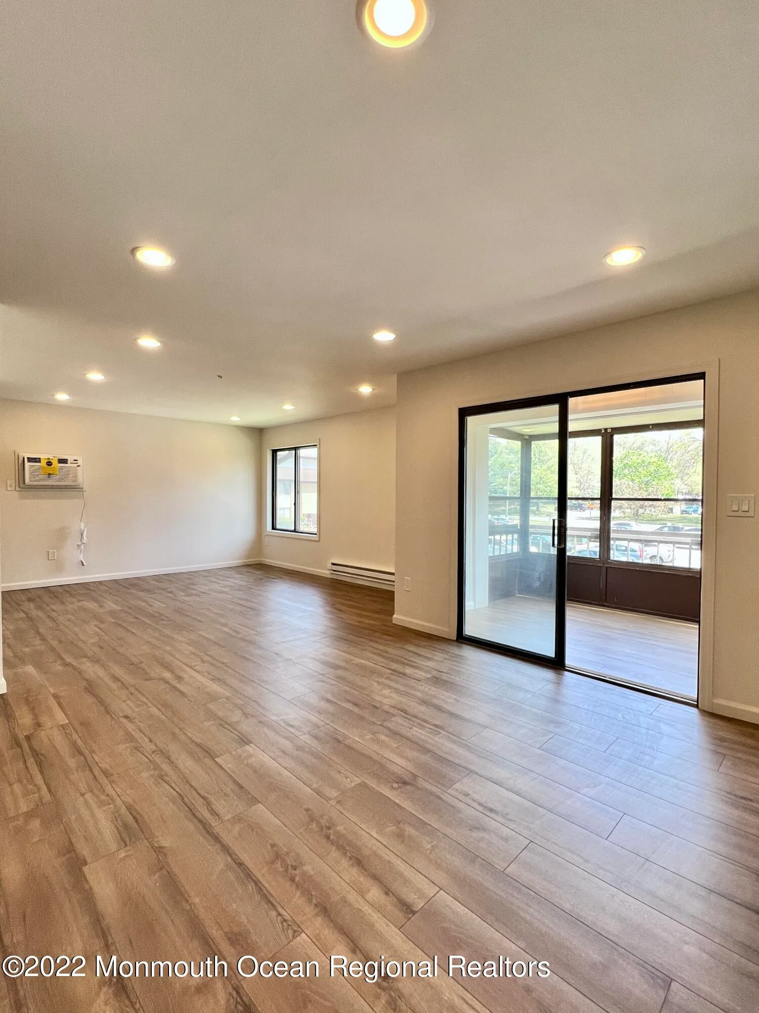 Manalapan, New Jersey 07726, United States, 2 Bedrooms Bedrooms, ,1 BathroomBathrooms,Residential,Active,94328