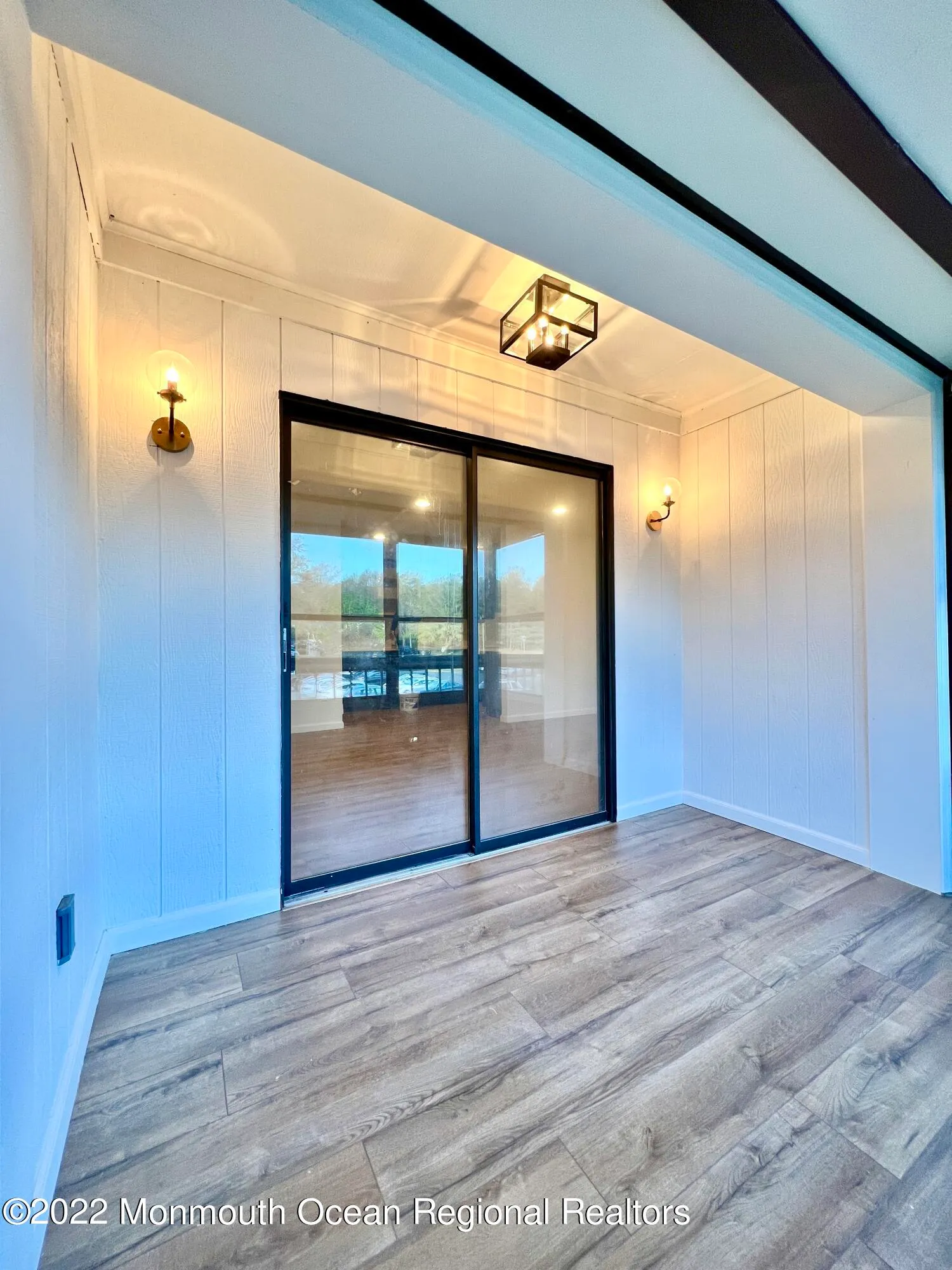 Manalapan, New Jersey 07726, United States, 2 Bedrooms Bedrooms, ,1 BathroomBathrooms,Residential,Active,94328