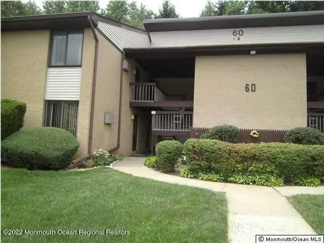 Manalapan, New Jersey 07726, United States, 2 Bedrooms Bedrooms, ,1 BathroomBathrooms,Residential,Active,94328