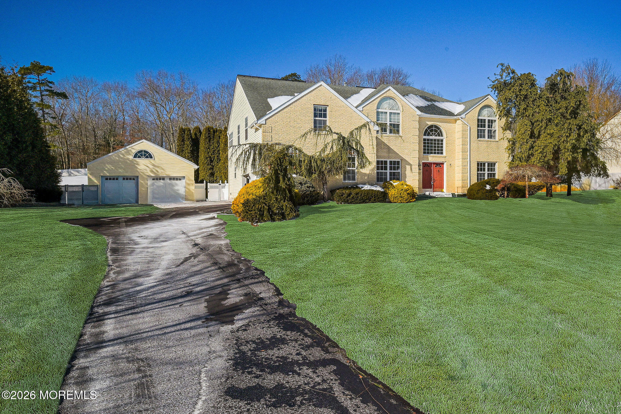 302 E Bird Village Road