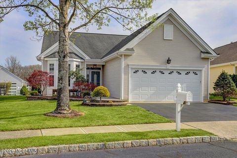 Photo of 14 Wooten Court, Jackson, NJ 08527 (MLS # 22610617)