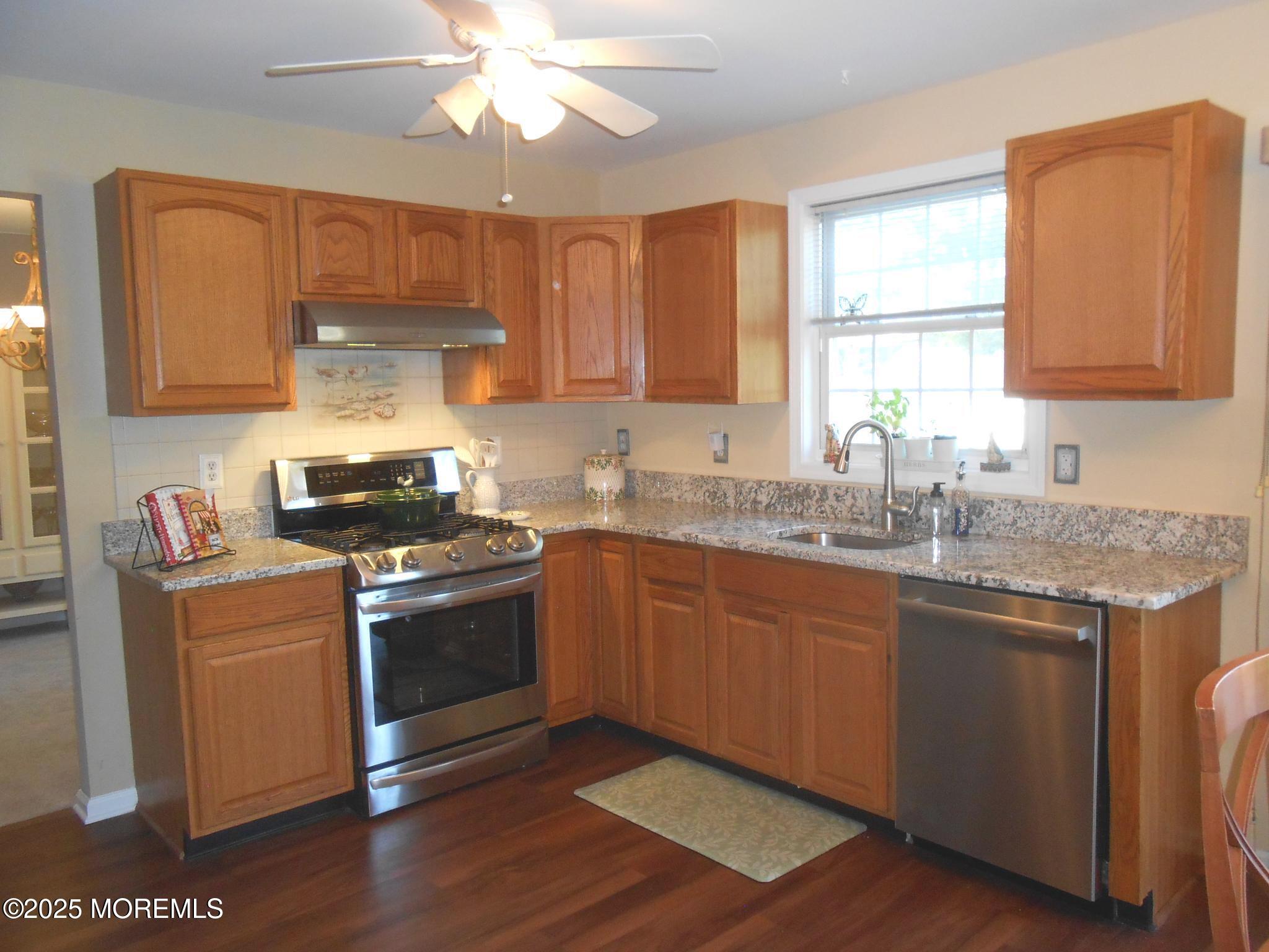 483 Coral Lane, Manahawkin, New Jersey image 7