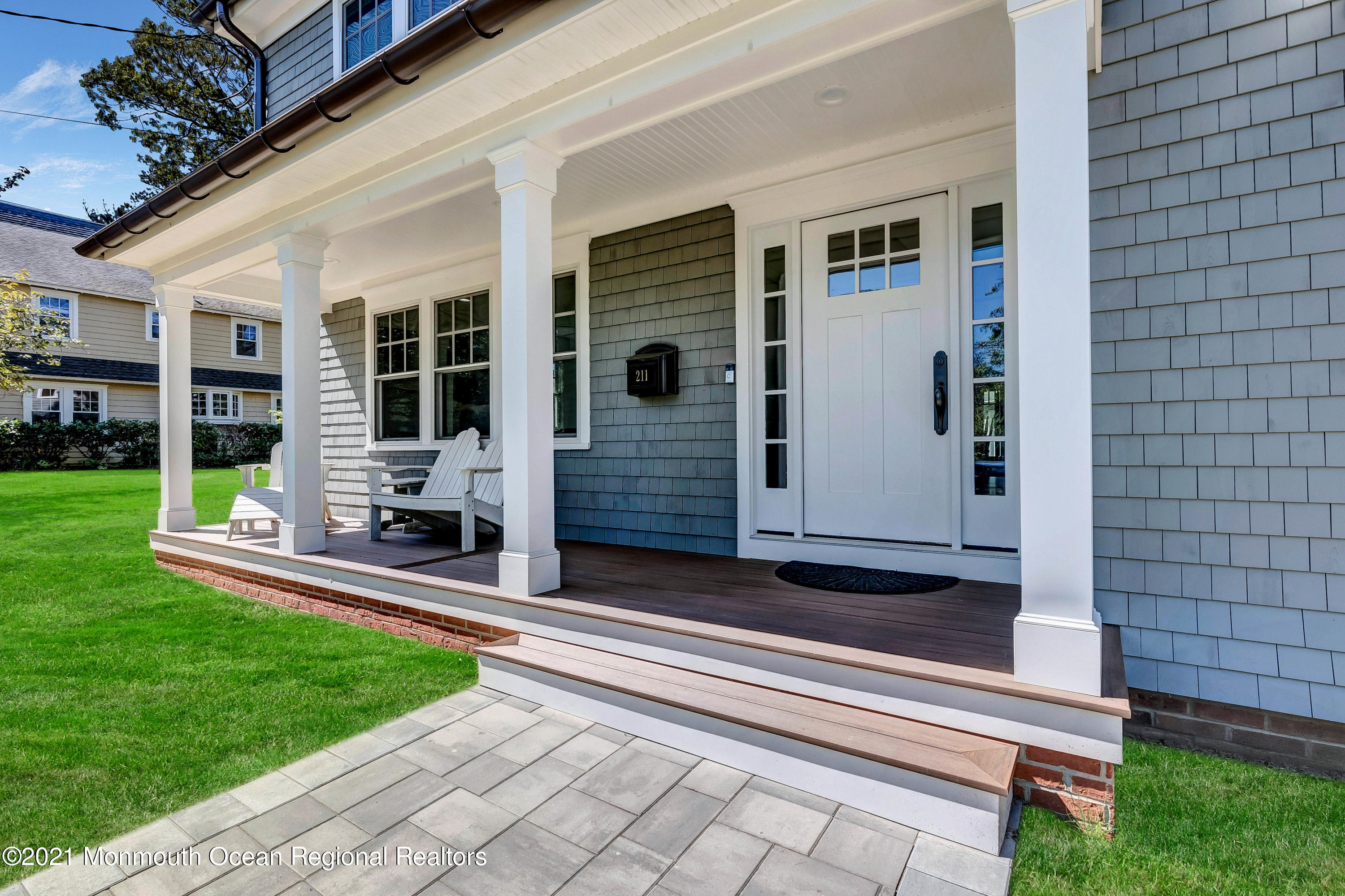211 Monroe Avenue