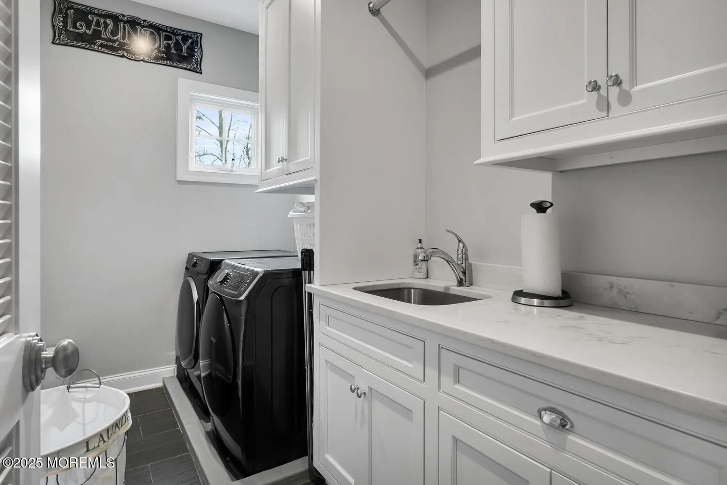 Rumson, New Jersey 07760, United States, 5 Bedrooms Bedrooms, ,5 BathroomsBathrooms,Residential,Active,94614