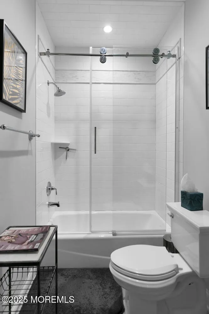 Rumson, New Jersey 07760, United States, 5 Bedrooms Bedrooms, ,5 BathroomsBathrooms,Residential,Active,94614