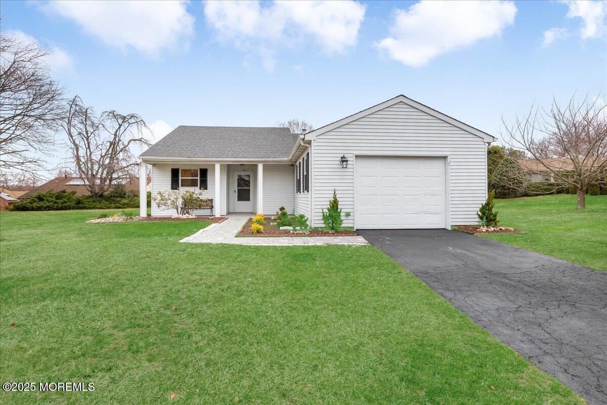 26 Bishop Court, Marlboro, New Jersey image 2