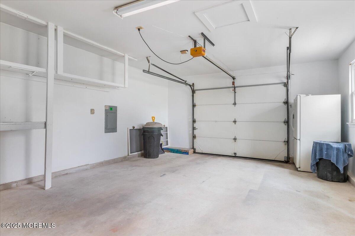 26 Bishop Court, Marlboro, New Jersey image 21