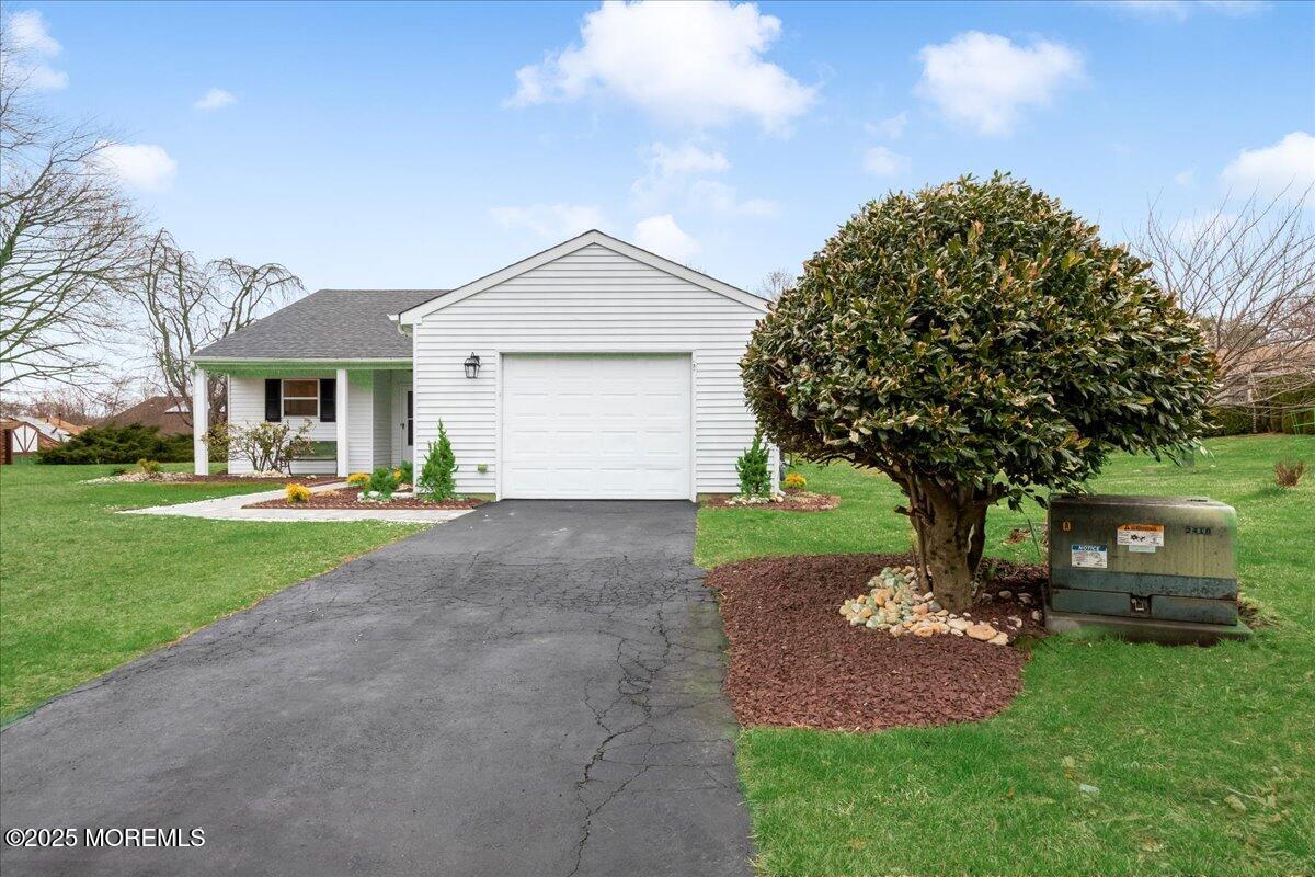 26 Bishop Court, Marlboro, New Jersey image 3