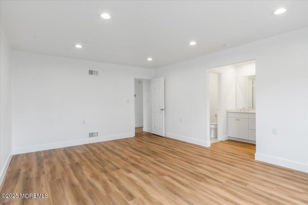 26 Bishop Court, Marlboro, New Jersey image 14