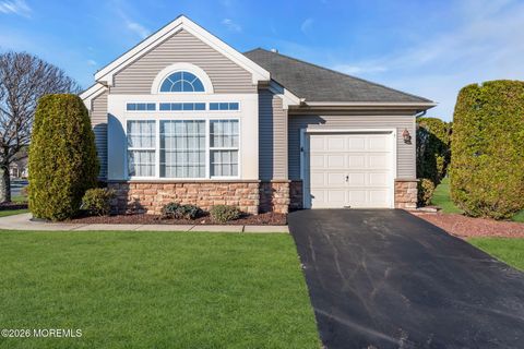 Homes For Sale - 1 Fontaine Court<br/> Manchester, NJ 08759