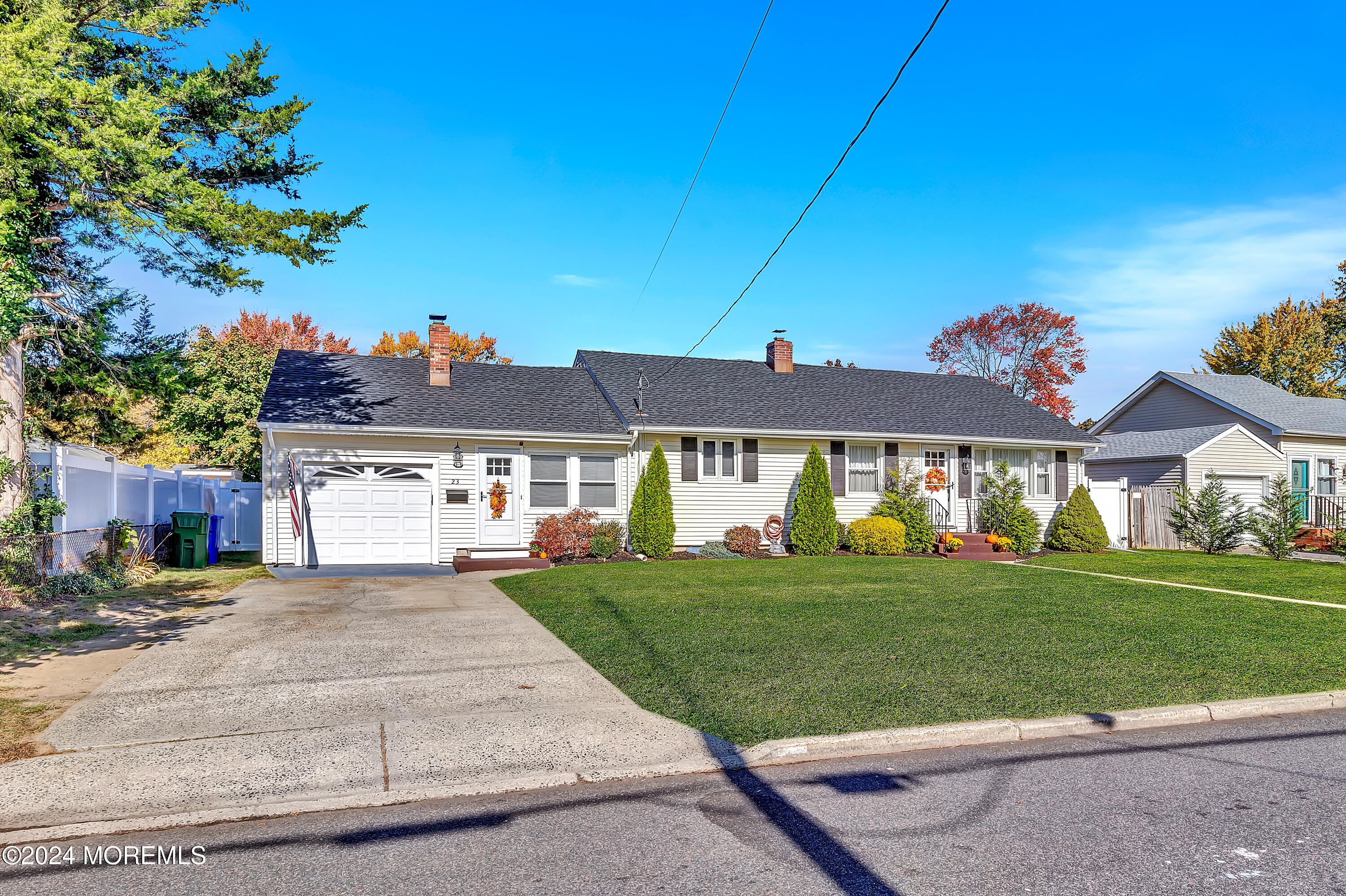 23 Reynolds Drive, Eatontown, New Jersey image 4