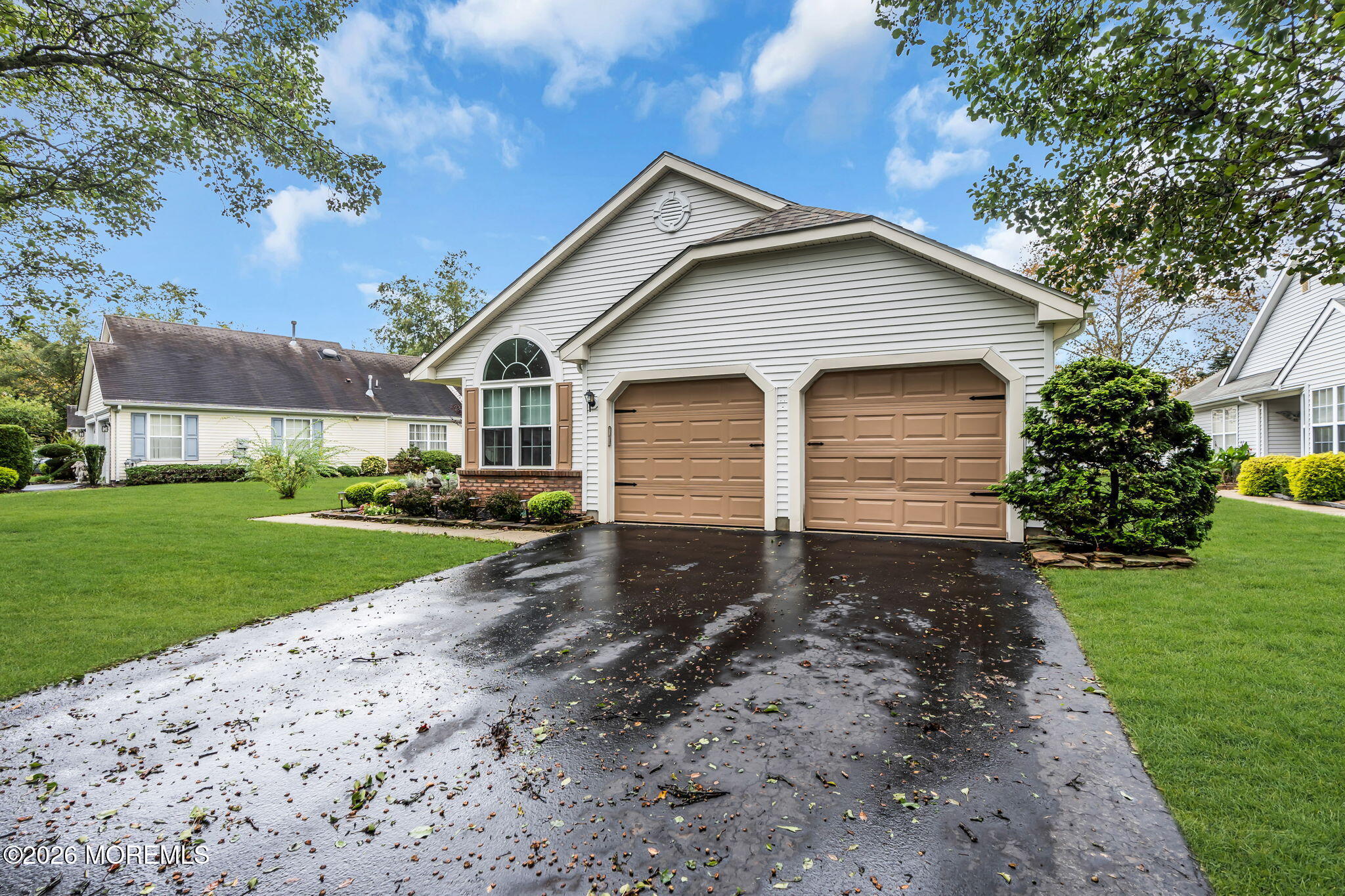 6 Winding River Road