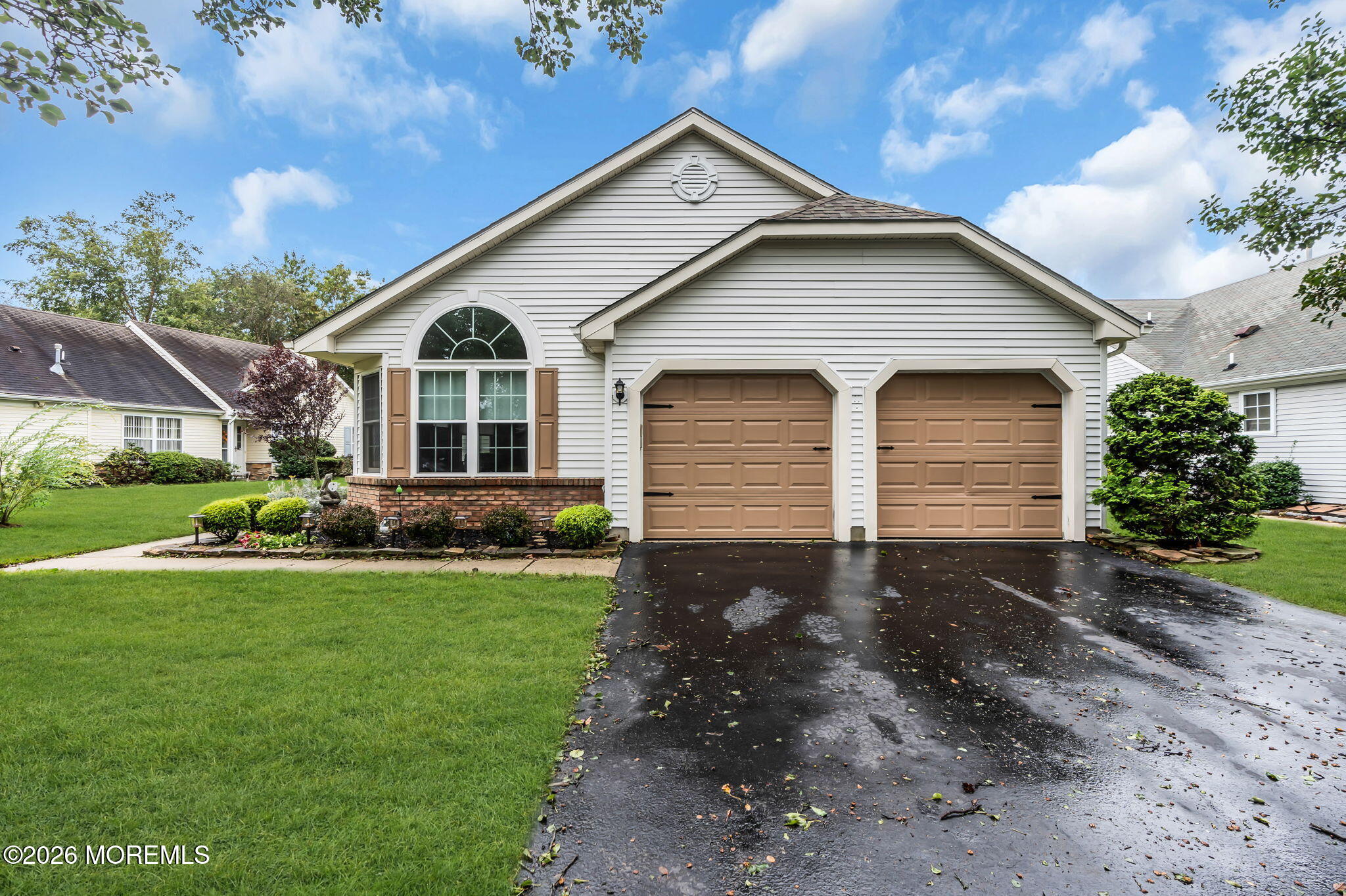 6 Winding River Road
