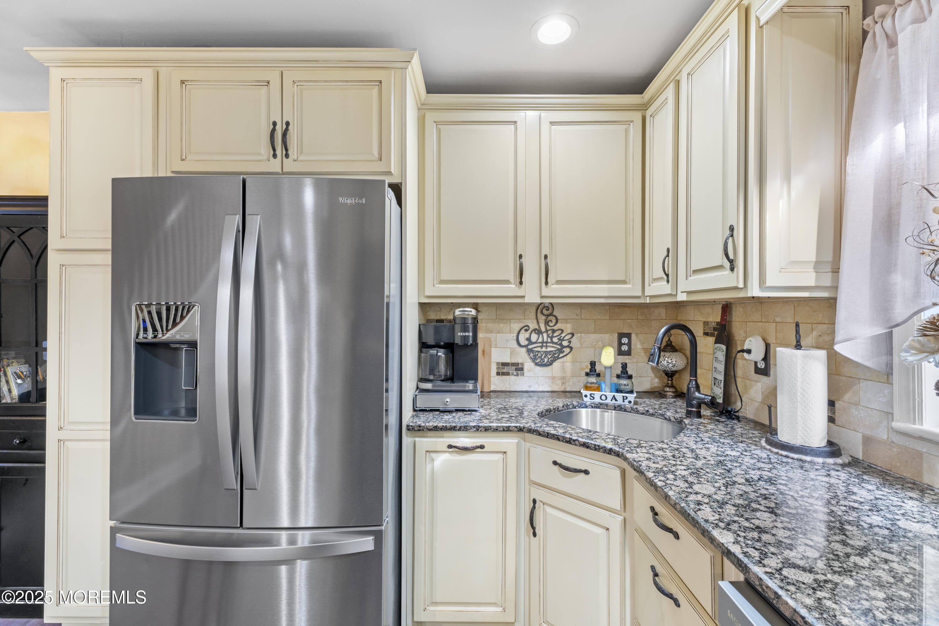 23 Pacific Boulevard, Keyport, New Jersey image 7