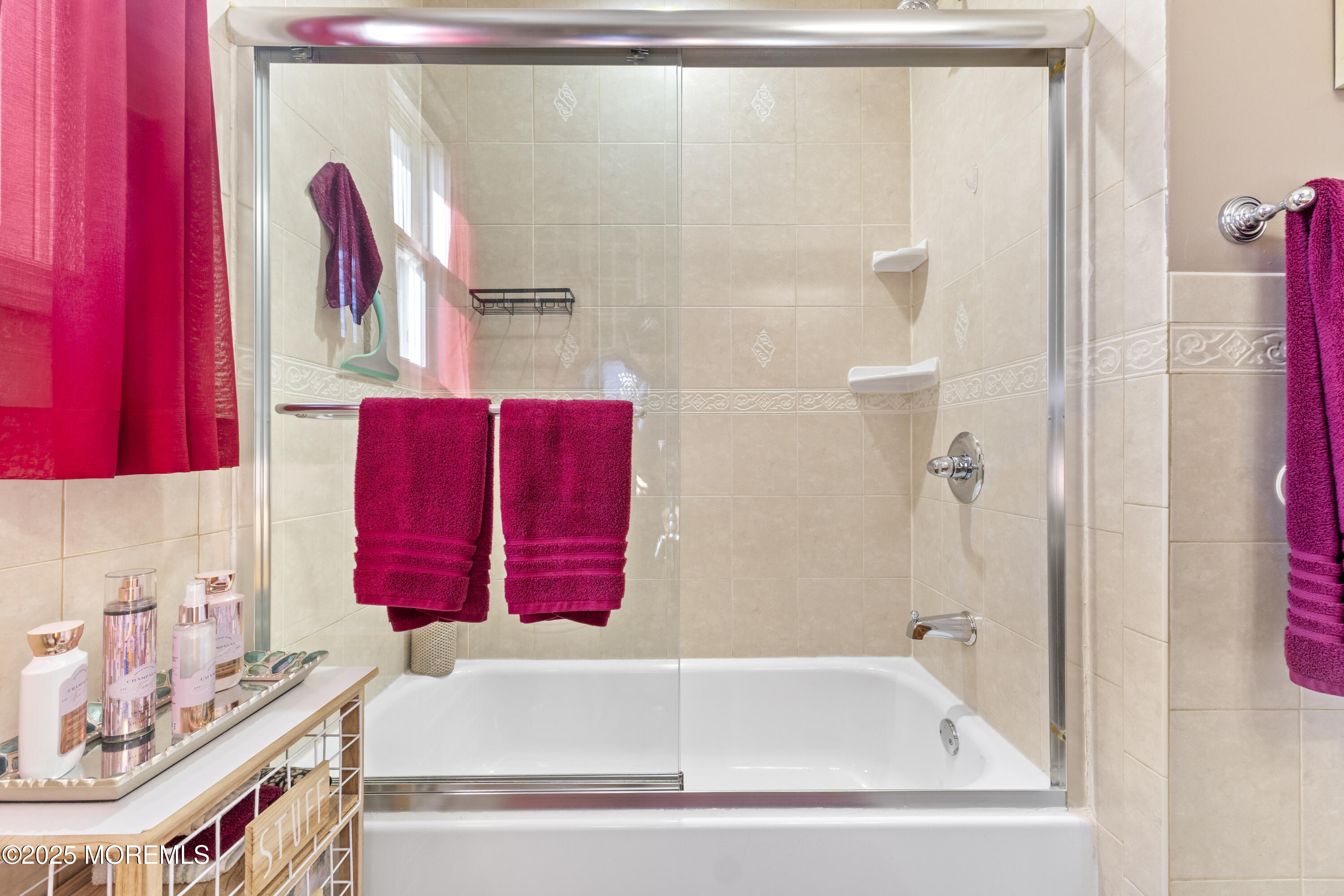 23 Pacific Boulevard, Keyport, New Jersey image 13
