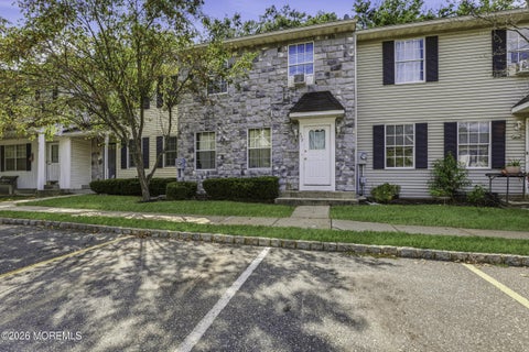 Condo For Sale - 572 Davids Court<br/> Lakewood, NJ 08701
