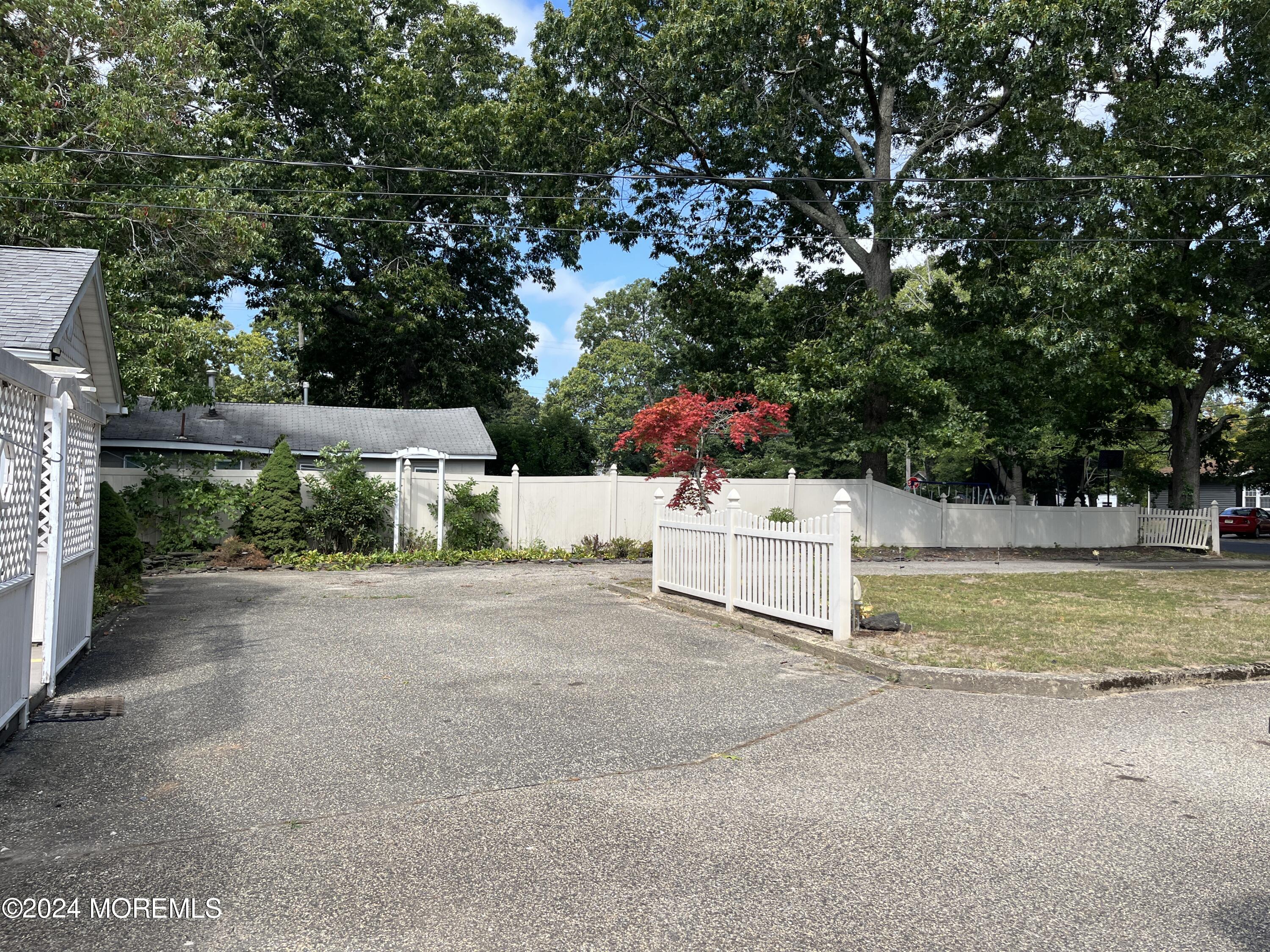 506 Barnegat Avenue, Toms River, New Jersey image 5