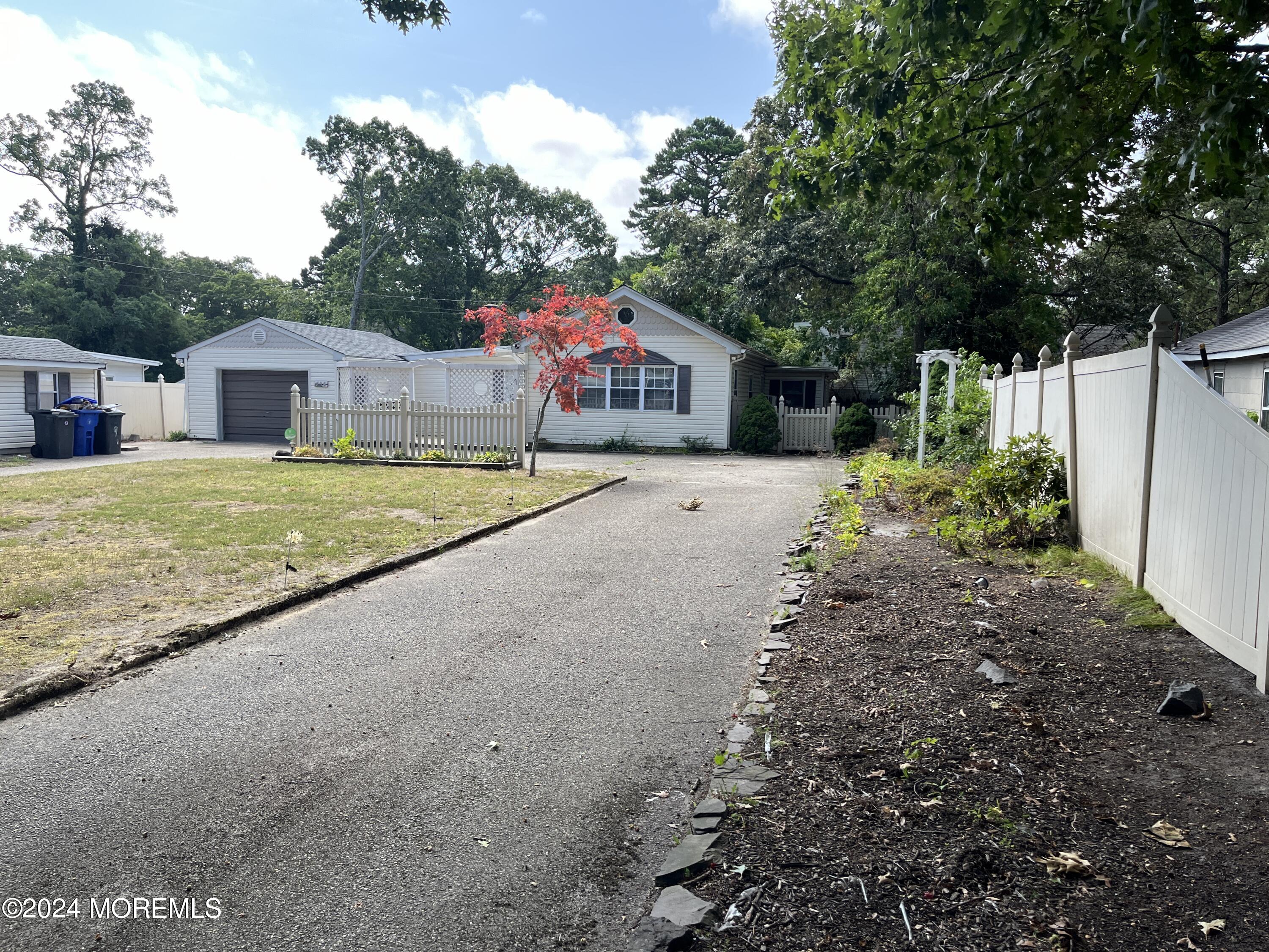 506 Barnegat Avenue, Toms River, New Jersey image 3