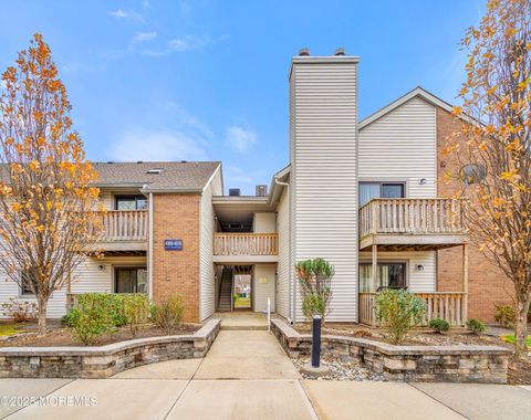 Condo For Sale - 4914 Ravens Crest Drive #4914<br/> Plainsboro, NJ 08536
