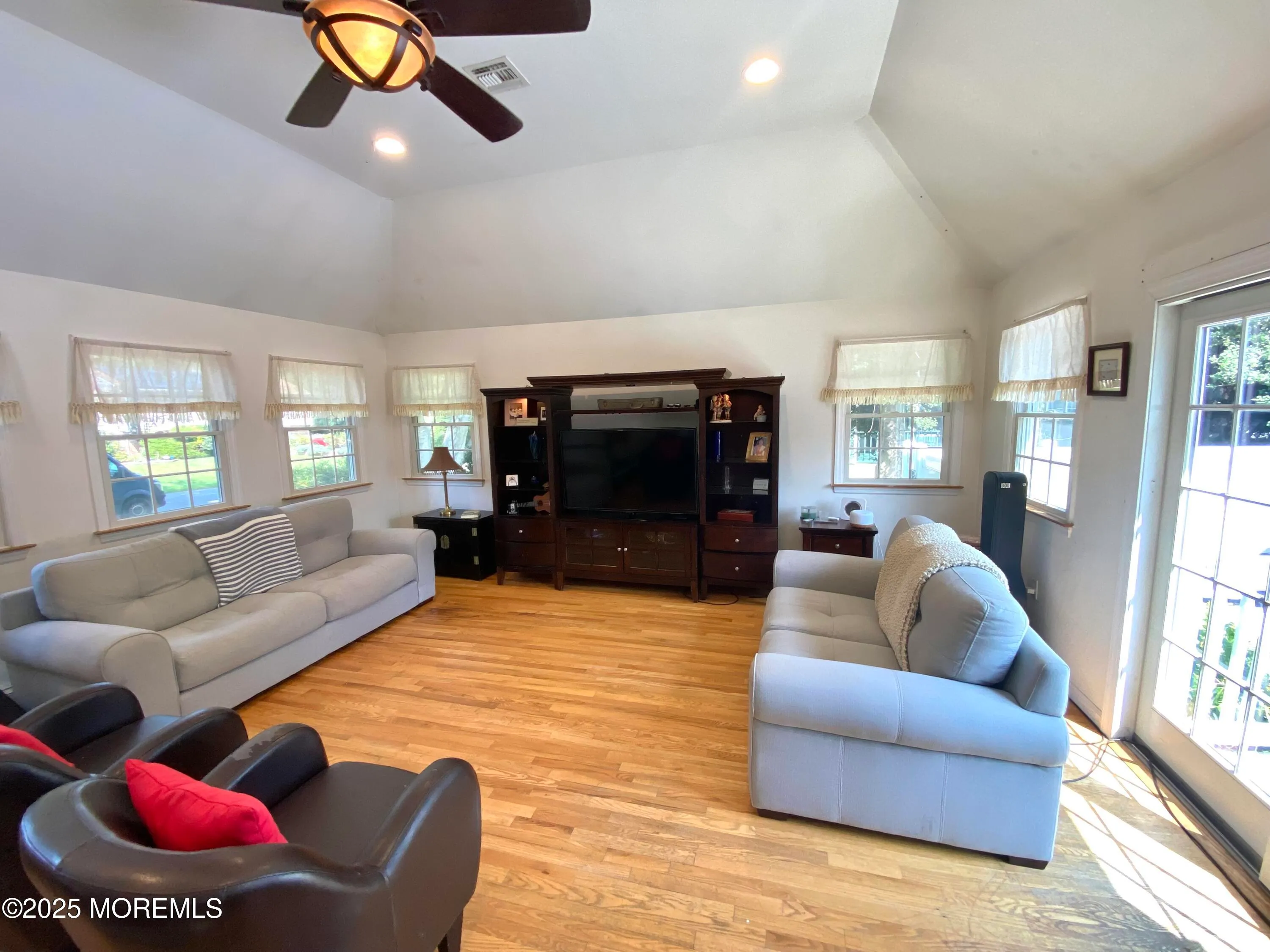 Wall, New Jersey 07719, United States, 6 Bedrooms Bedrooms, ,4 BathroomsBathrooms,Residential,Active,194490