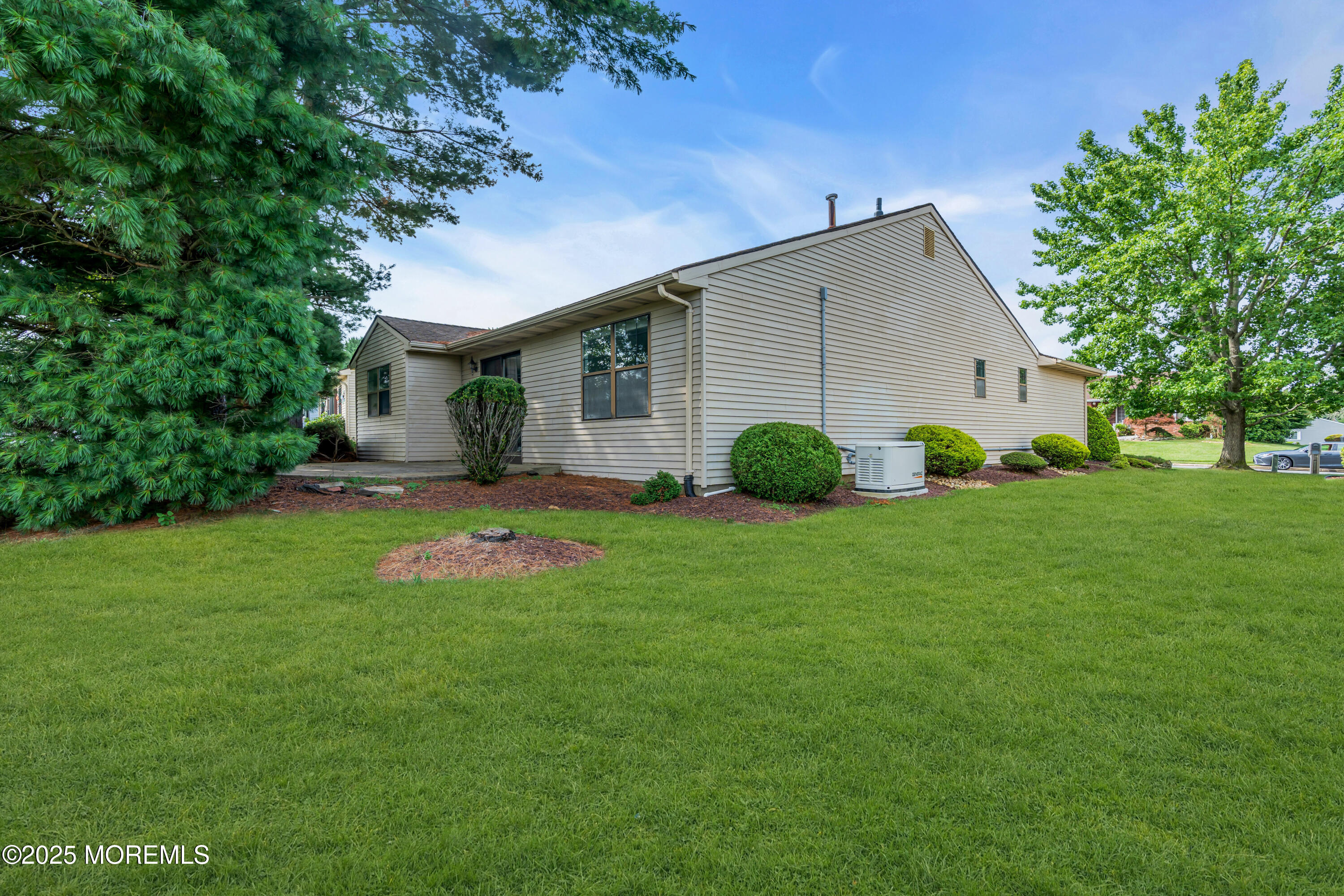 47 Lakeview Drive