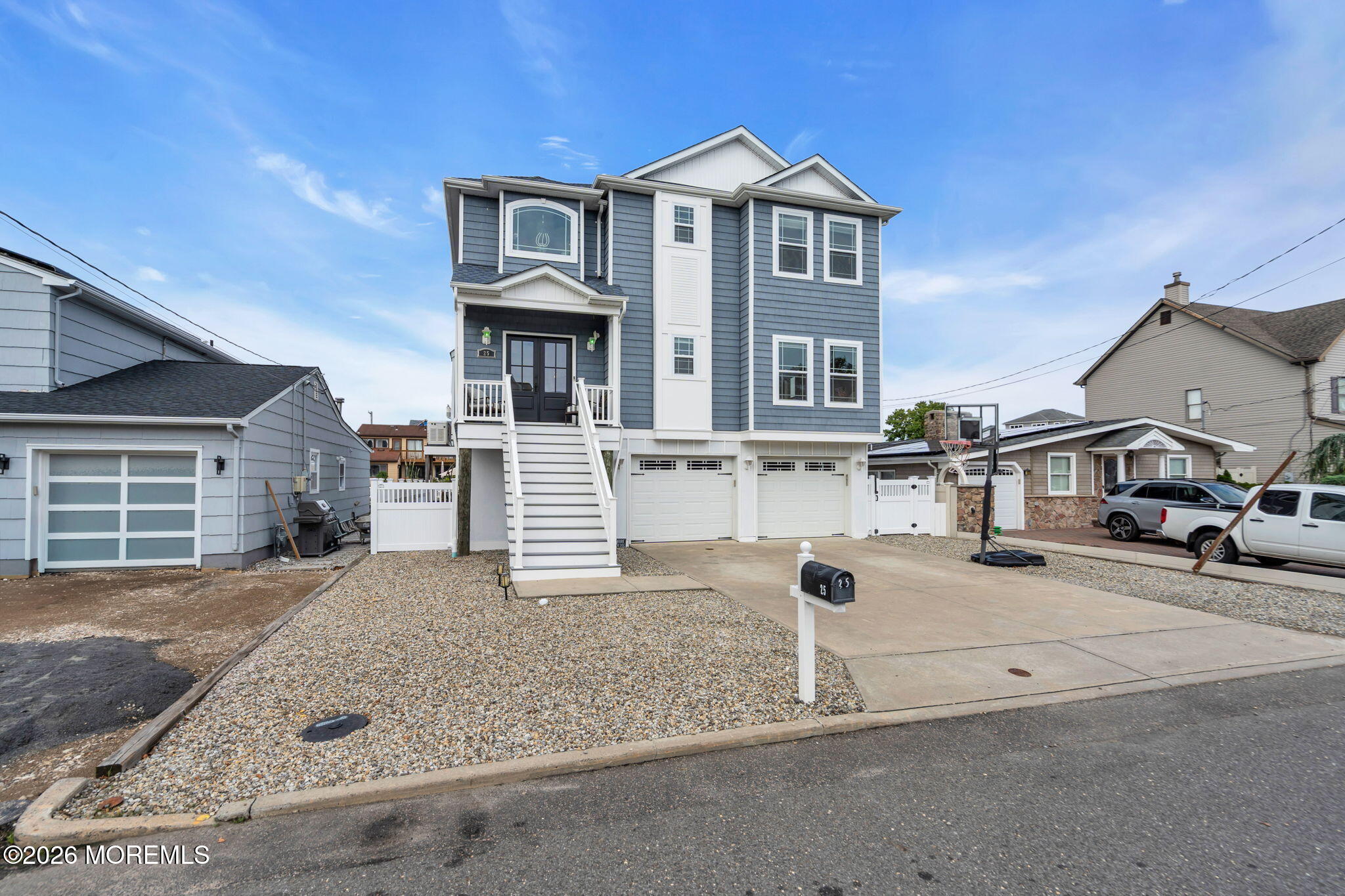 25 Sunrise Way