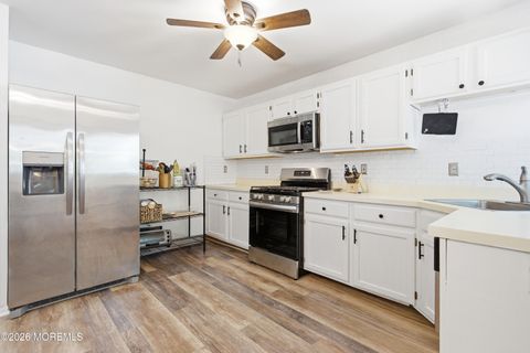 Condo For Rent - 409 Schley Avenue<br/> Ocean County, Toms River, NJ 08755