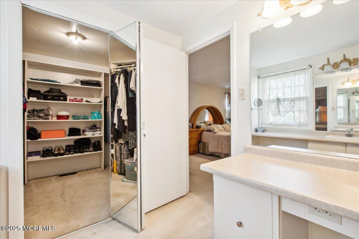 23 Clinton Drive, Manalapan, New Jersey image 22