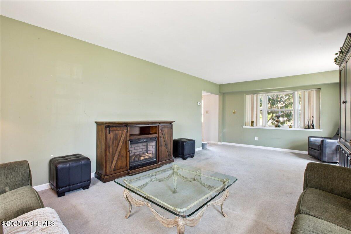 23 Clinton Drive, Manalapan, New Jersey image 7