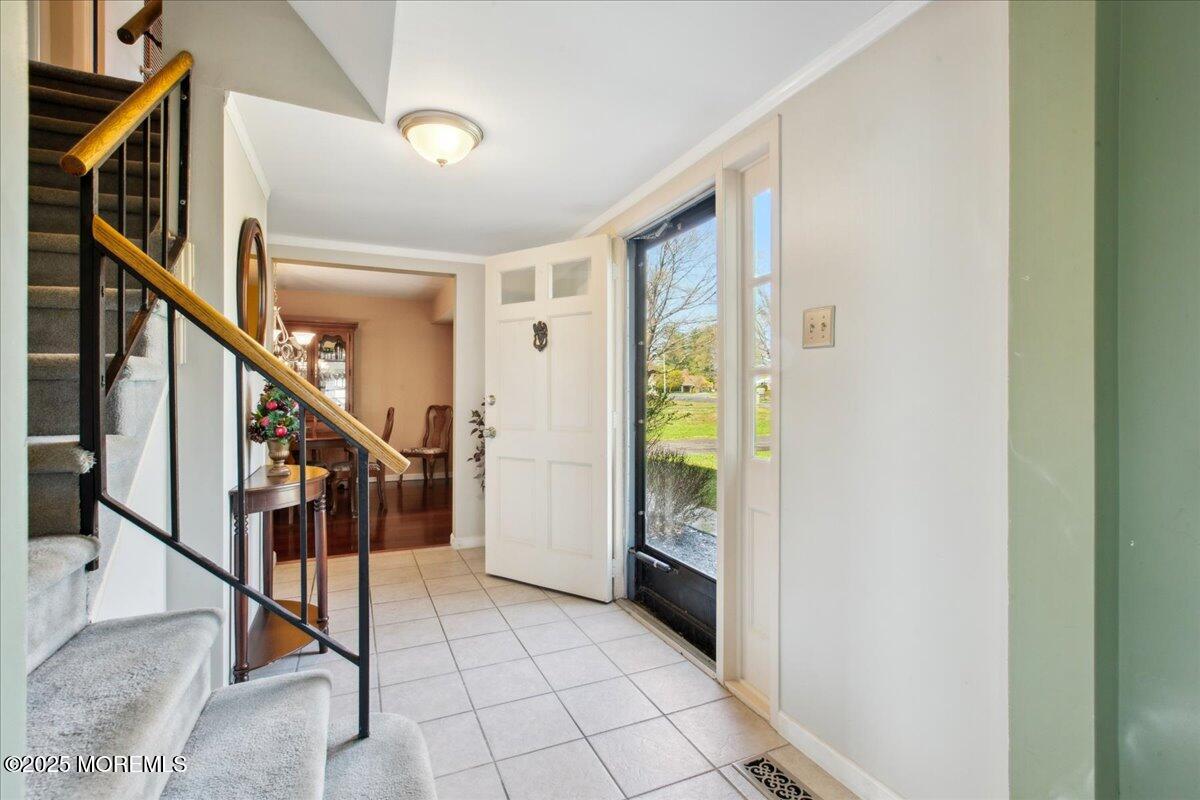 23 Clinton Drive, Manalapan, New Jersey image 4