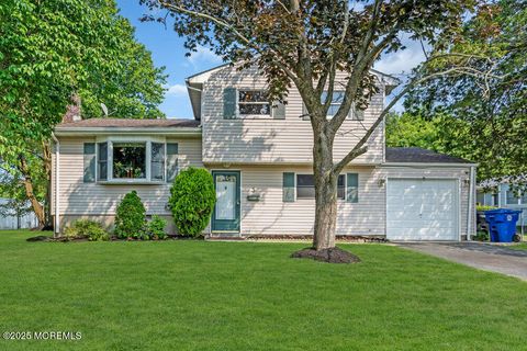 3 Stratton Place New Monmouth NJ 07748