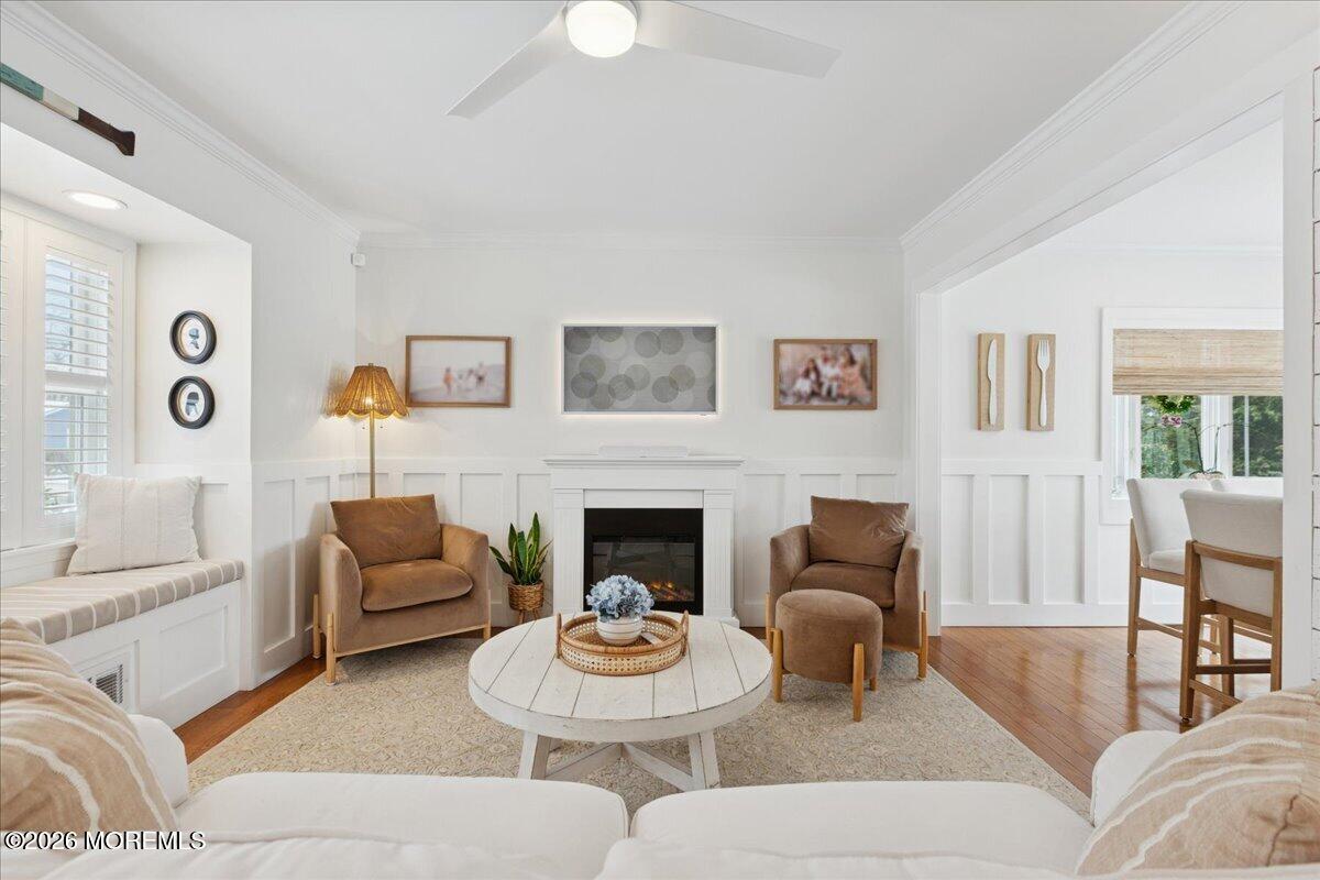 2403 Chestnut Street