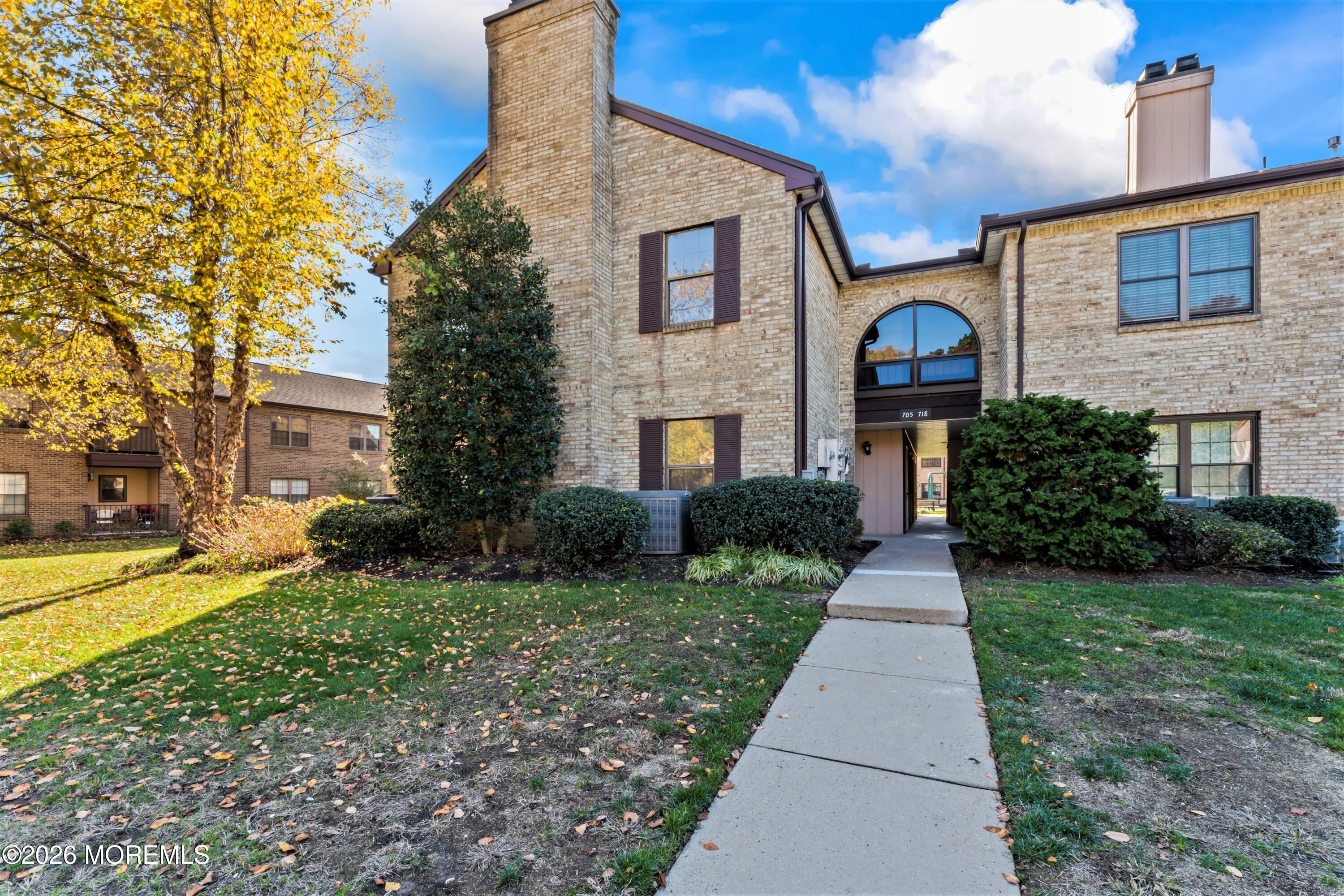 708 Wellington Place