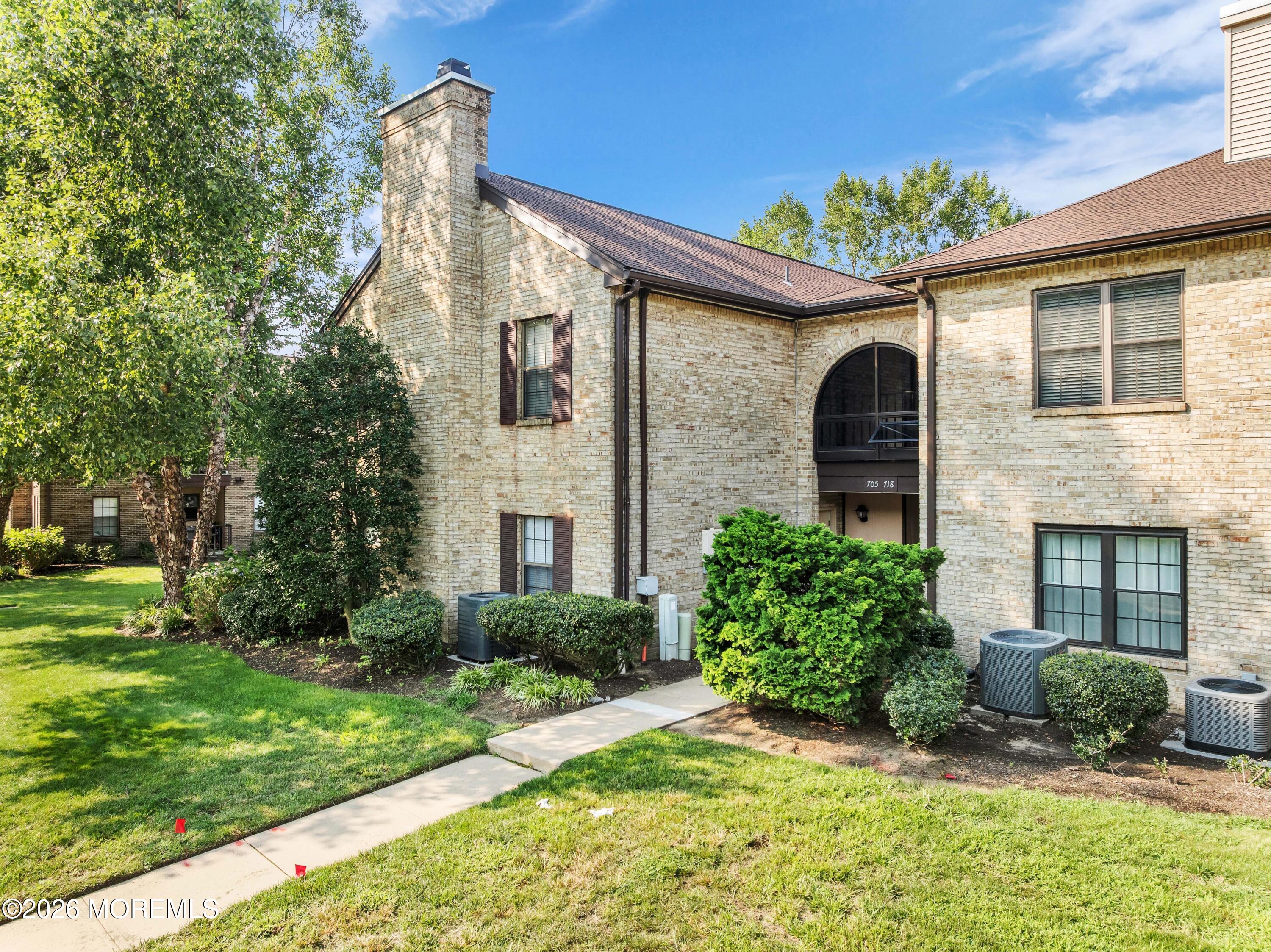 708 Wellington Place